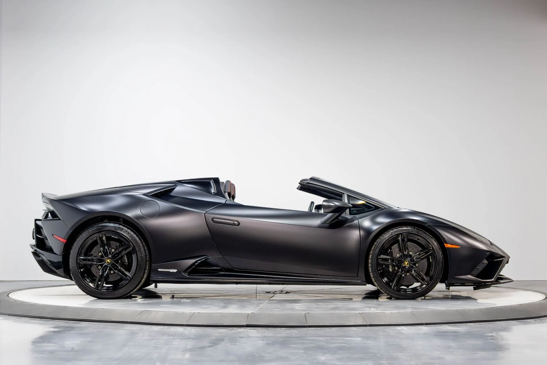 mph019_3493490400_Used_2021_Lamborghini_Huracan_EVO_EVO_Spyder_1780949077_3b5cc9d6e7