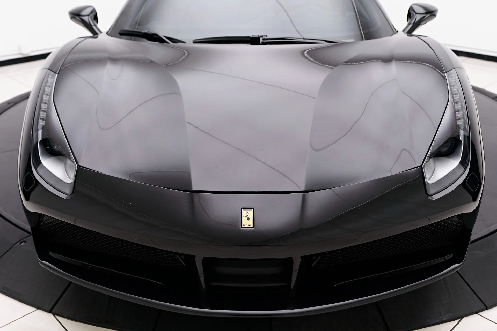 mph019_3496498592_Used_2018_Ferrari_488_Spider_Base_1717624092_1470418e7f