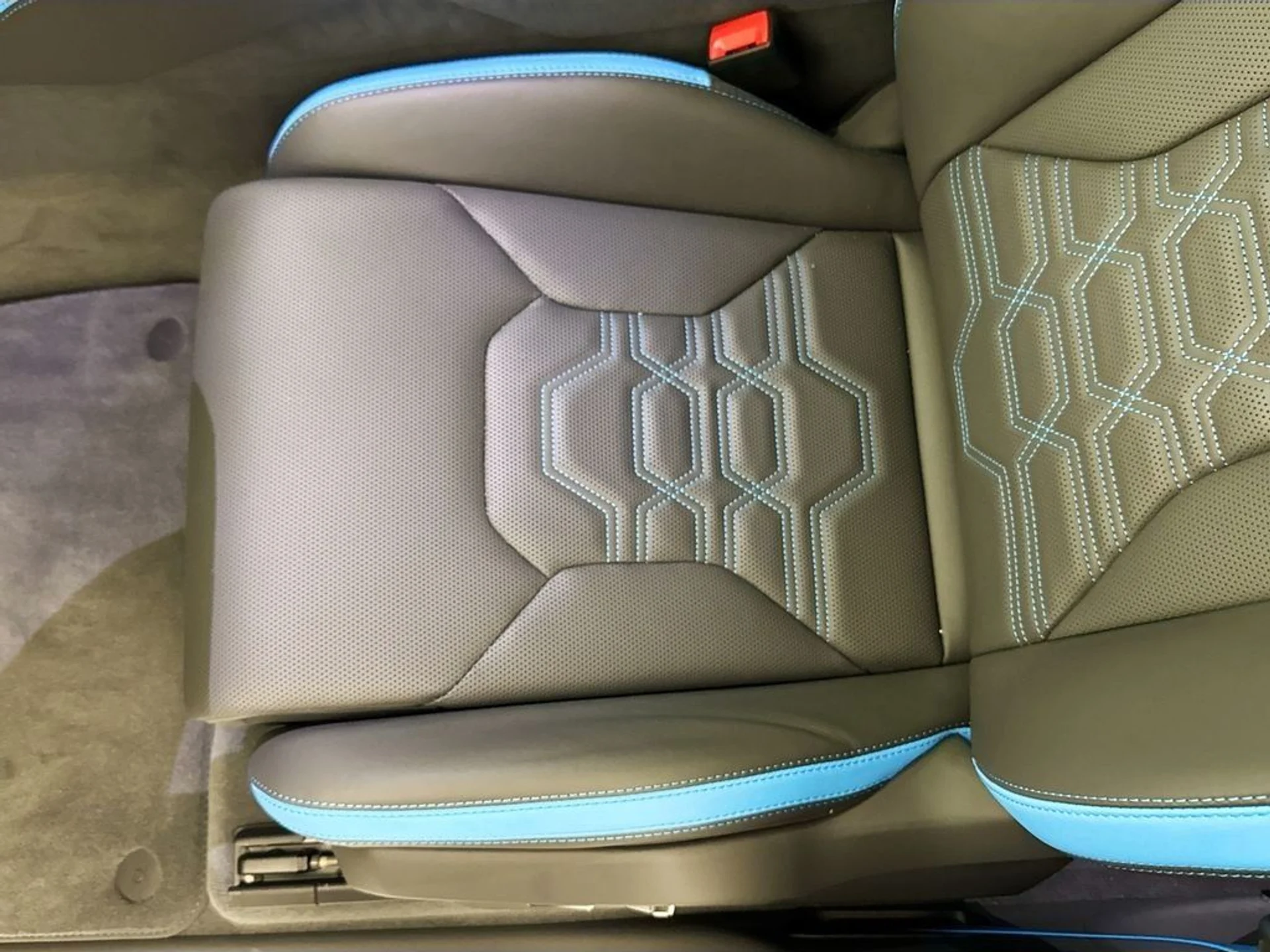 mph019_3497239711_bedfaae663bf6aacd36d0b63b3425d71_26e69a259f