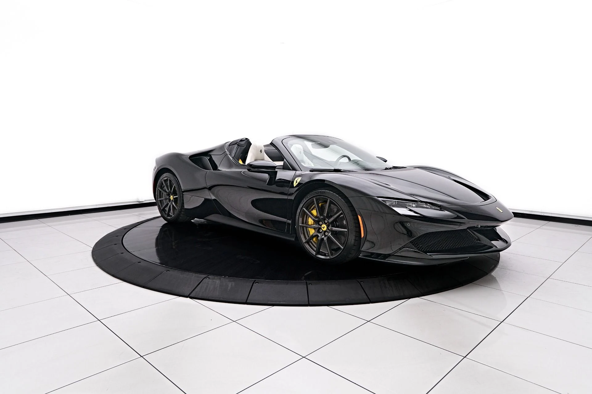 mph019_3511375981_Used_2024_Ferrari_SF_90_Spider_Base_1755223316_c153dda754