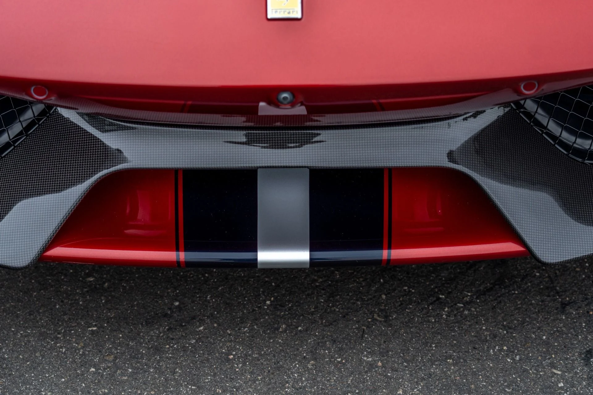 mph019_3516065955_Used_2019_Ferrari_488_Pista_1759877636_c51508e13e