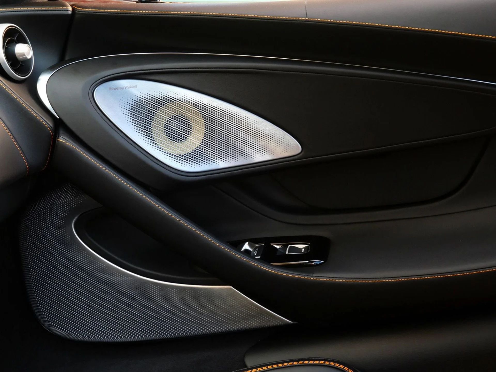 mph019_3518481768_9a7a9c4c0847c0a45abda7c7439db2e1x_204f17e45c