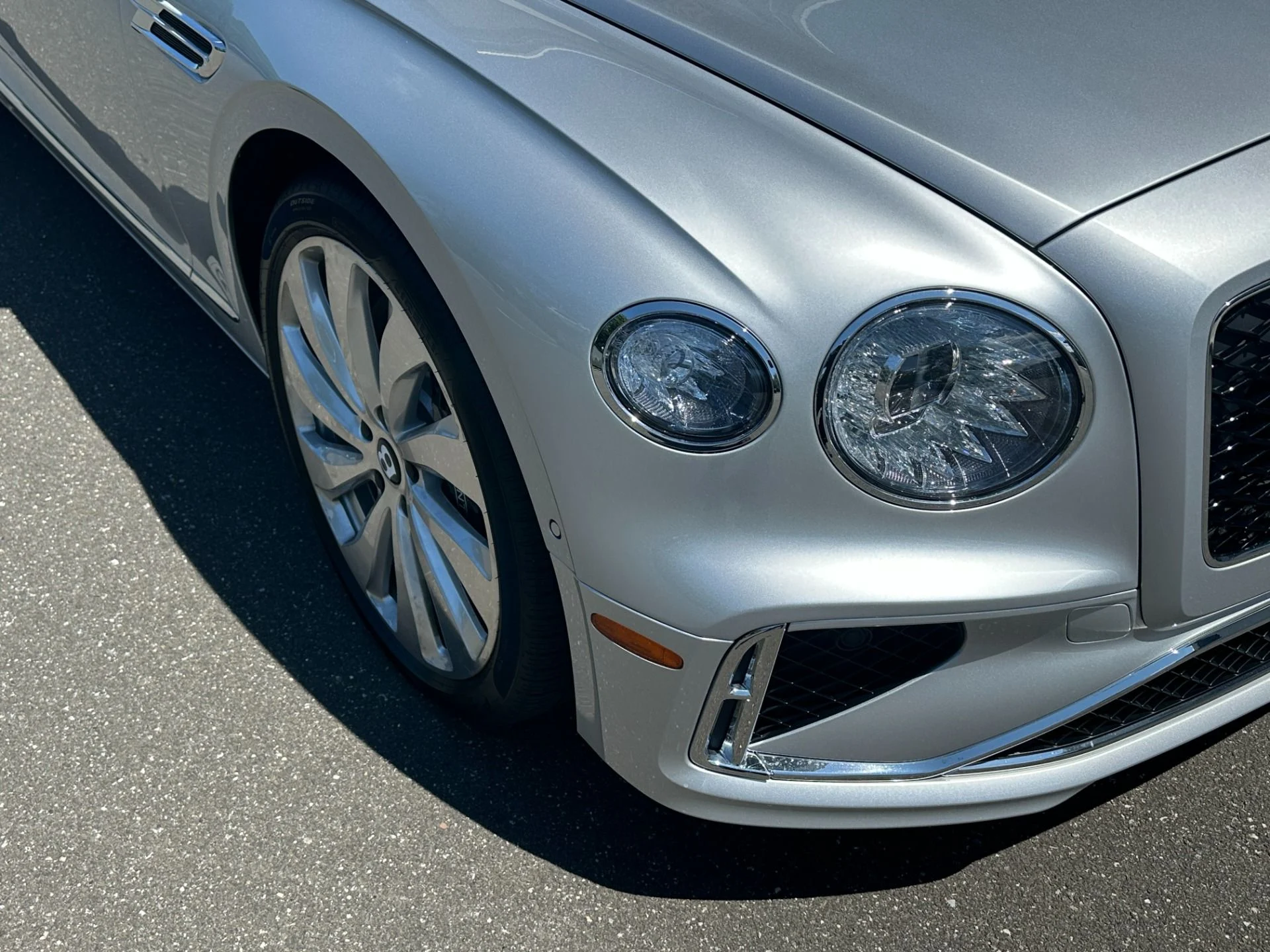 mph019_3521384022_Used_2026_Bentley_Flying_Spur_1784742207_34670909a9
