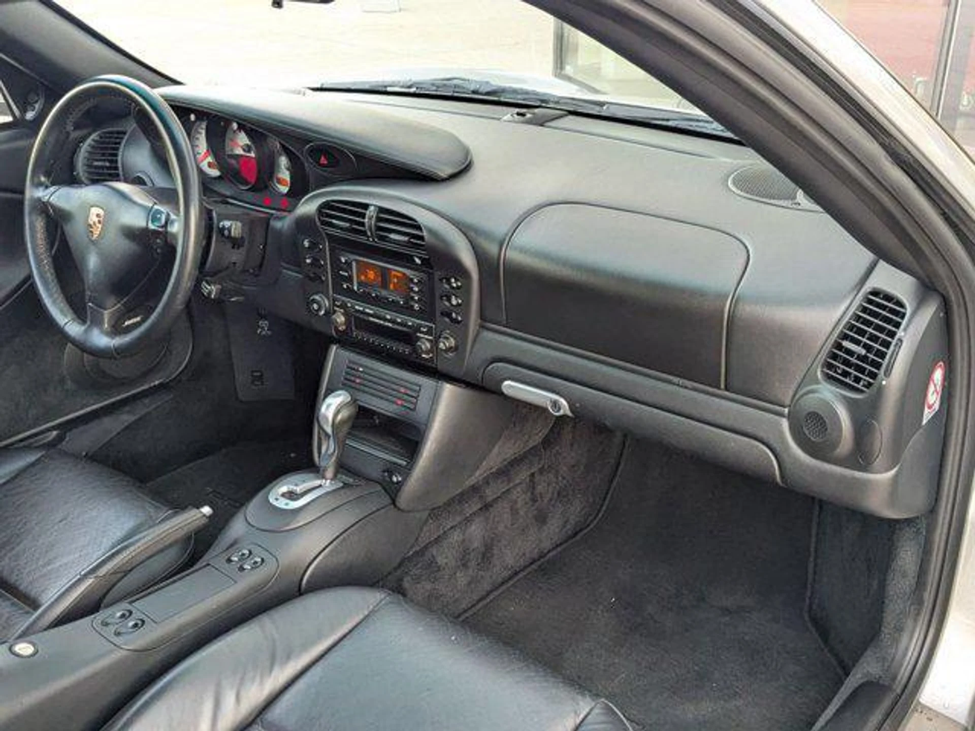 mph019_3521636554_D_Ykao8_O_Thkz8l_N5gr_Kq_Aw2w_K_Vq_A_5db12b1543