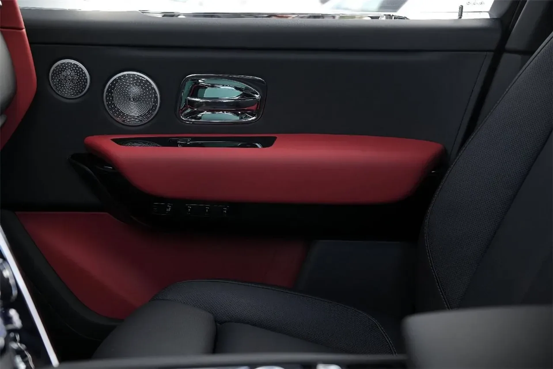 mph019_3532418146_df4447969012406392d5ad0494ebf655_684ec05738