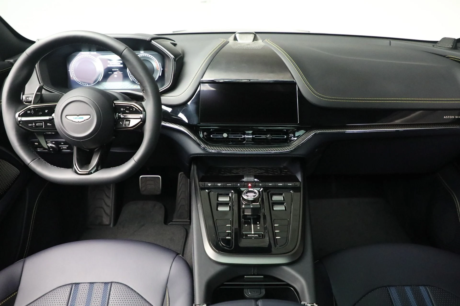 mph019_3537913597_New_2025_Aston_Martin_DBX_707_707_93ff1b9fdd