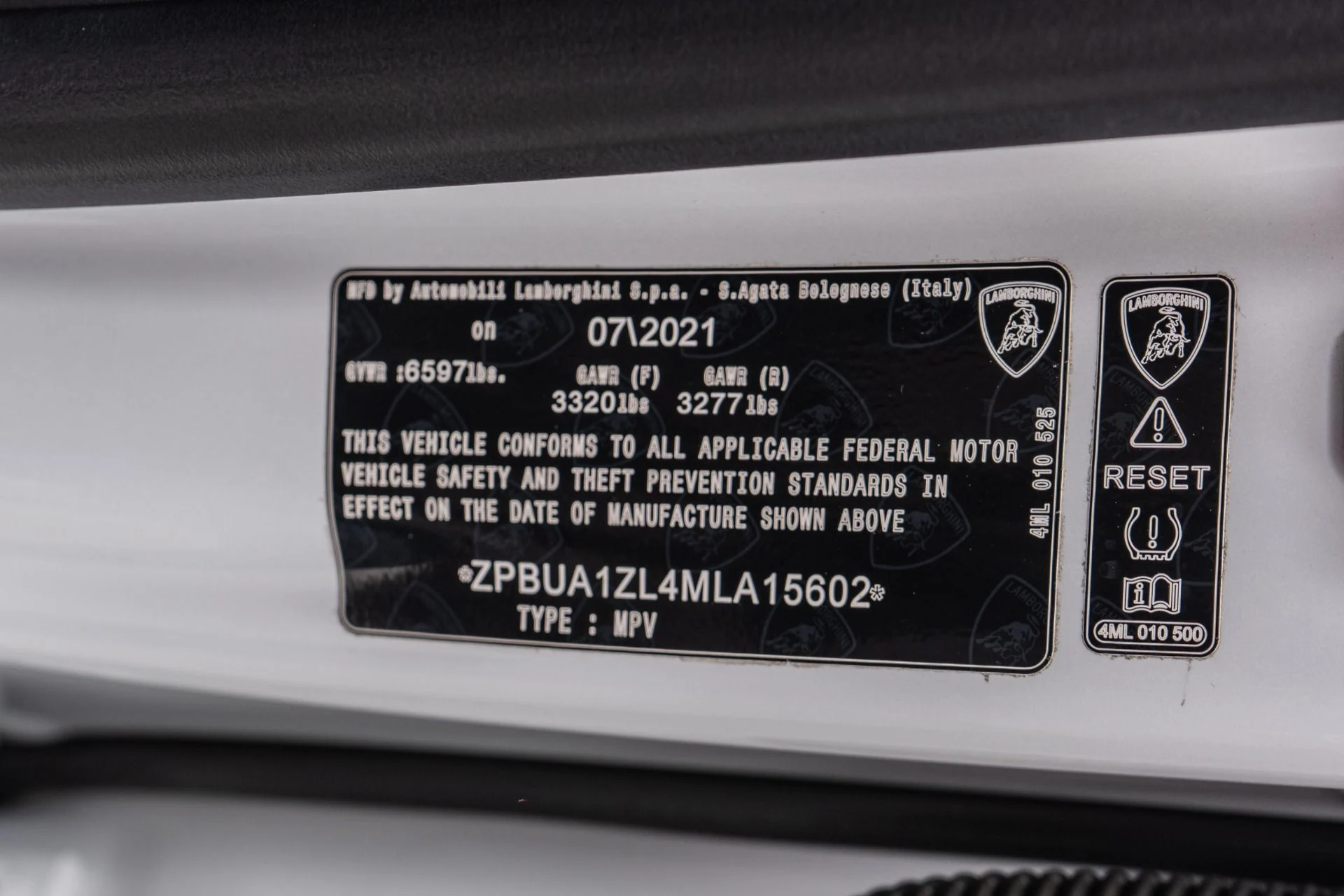 mph019_3551276883_Used_2021_Lamborghini_Urus_Bang_and_Olufsen_Audio_Two_Tone_Interior_641_Horsepower_1773860440_bebbd3fa41