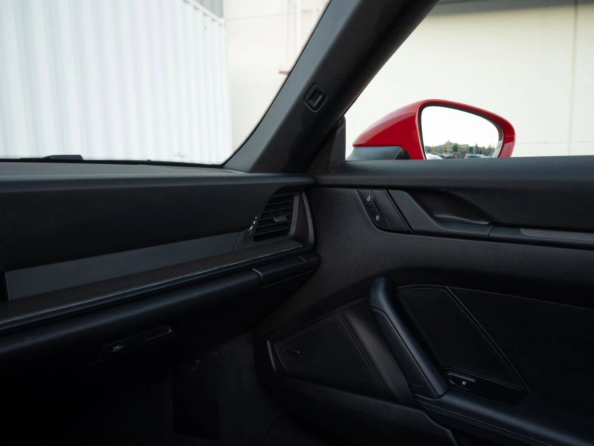 mph019_355433497_5f5328c709544e0d3b336e0ec8a07786x_53a468fc95