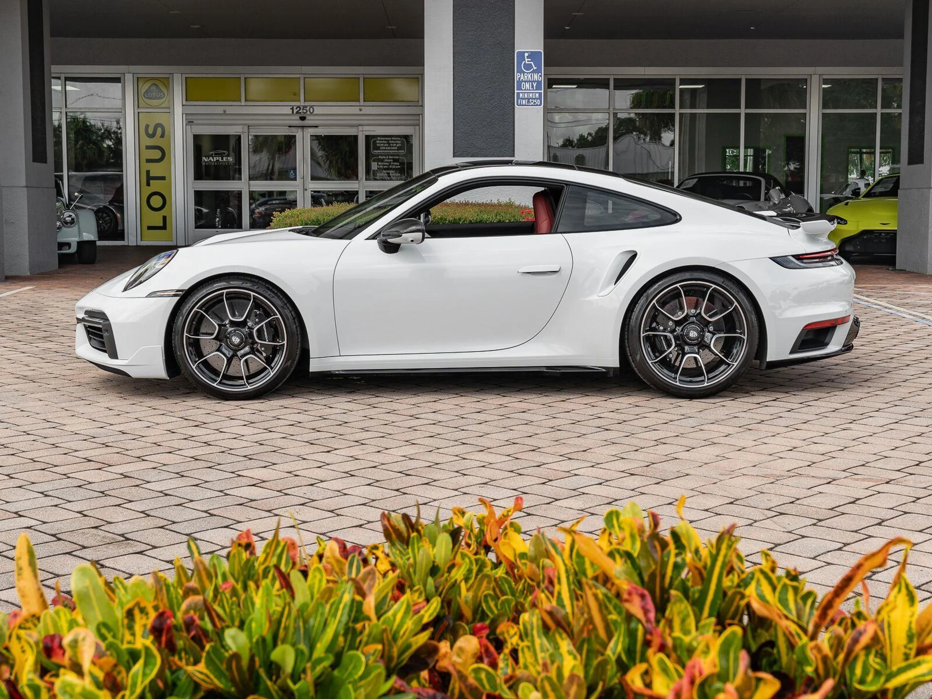 mph019_356162224_Used_2023_Porsche_911_Turbo_S_1790111617_57684a1dcb