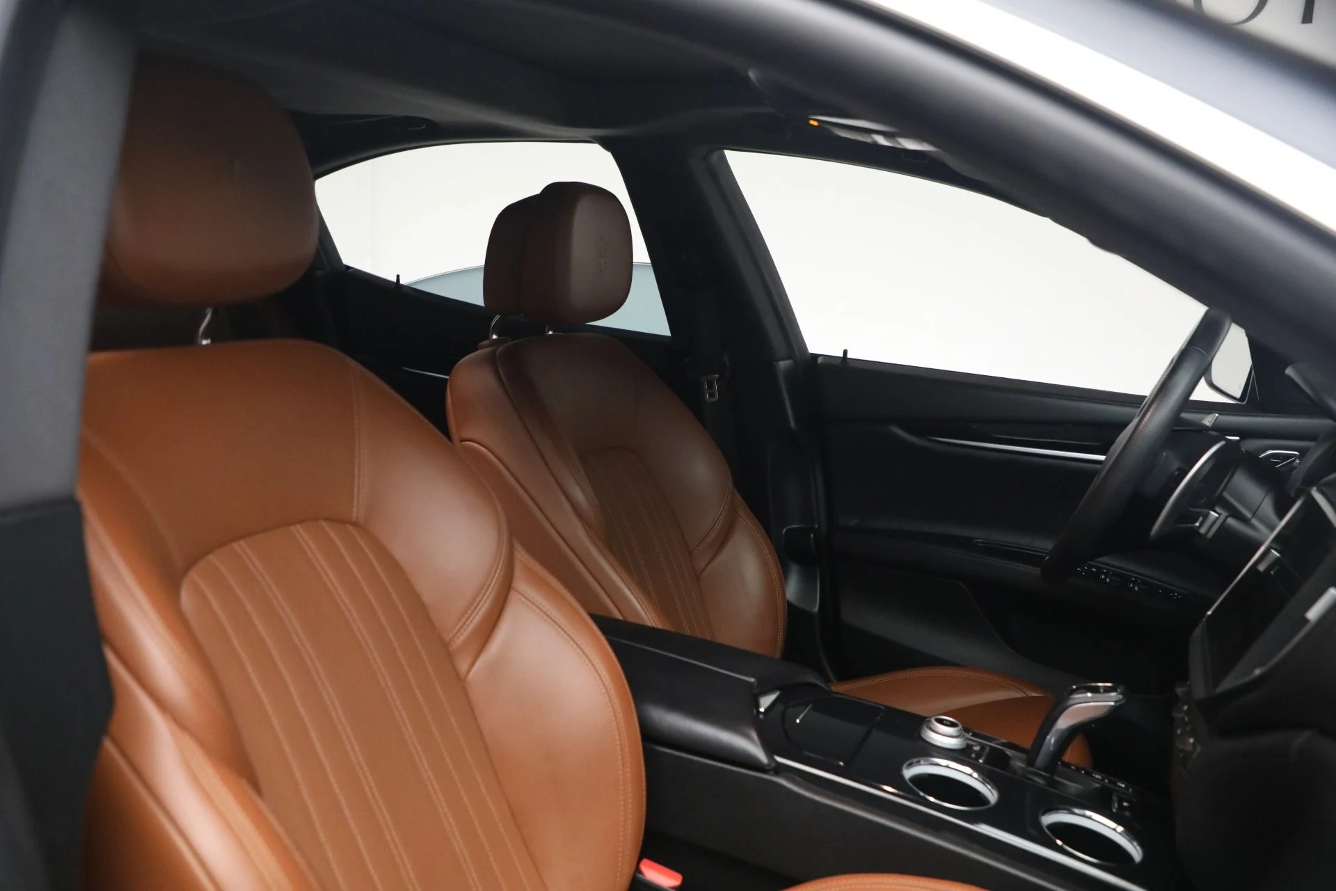 mph019_3580029164_Used_2023_Maserati_Ghibli_Modena_Q4_1773409122_c0cbe67db2