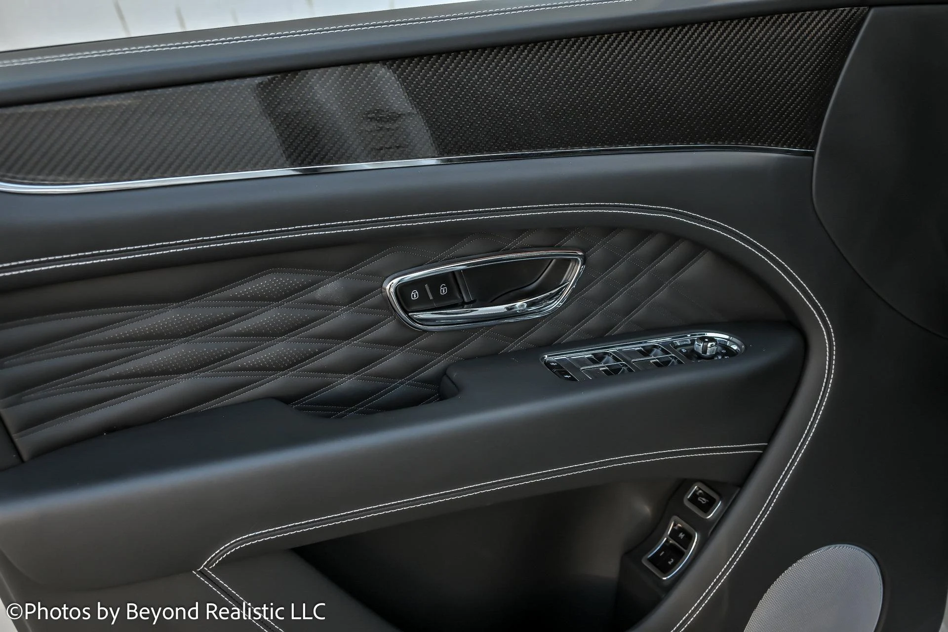 mph019_358385756_Used_2019_Bentley_Bentayga_V8_1764407878_093f7729a5