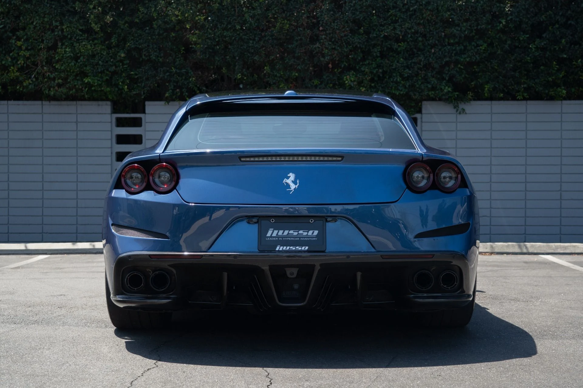 mph019_3592231104_Used_2017_Ferrari_GTC_4_Lusso_1755302053_5758ba67dd