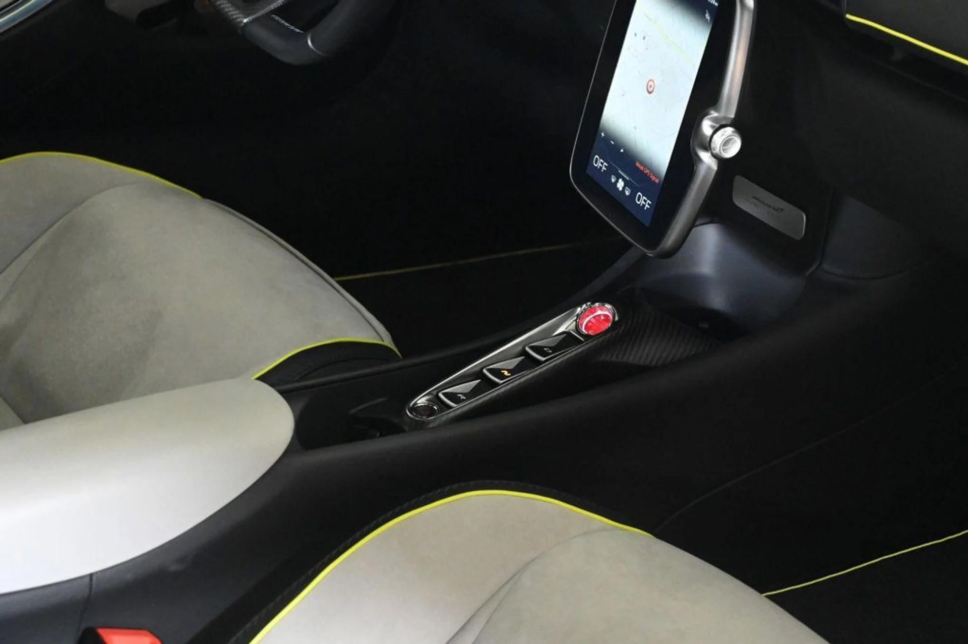 mph019_3593237284_used_2023_mclaren_artura_vision_11350_22967572_19_1024_4d494b0695