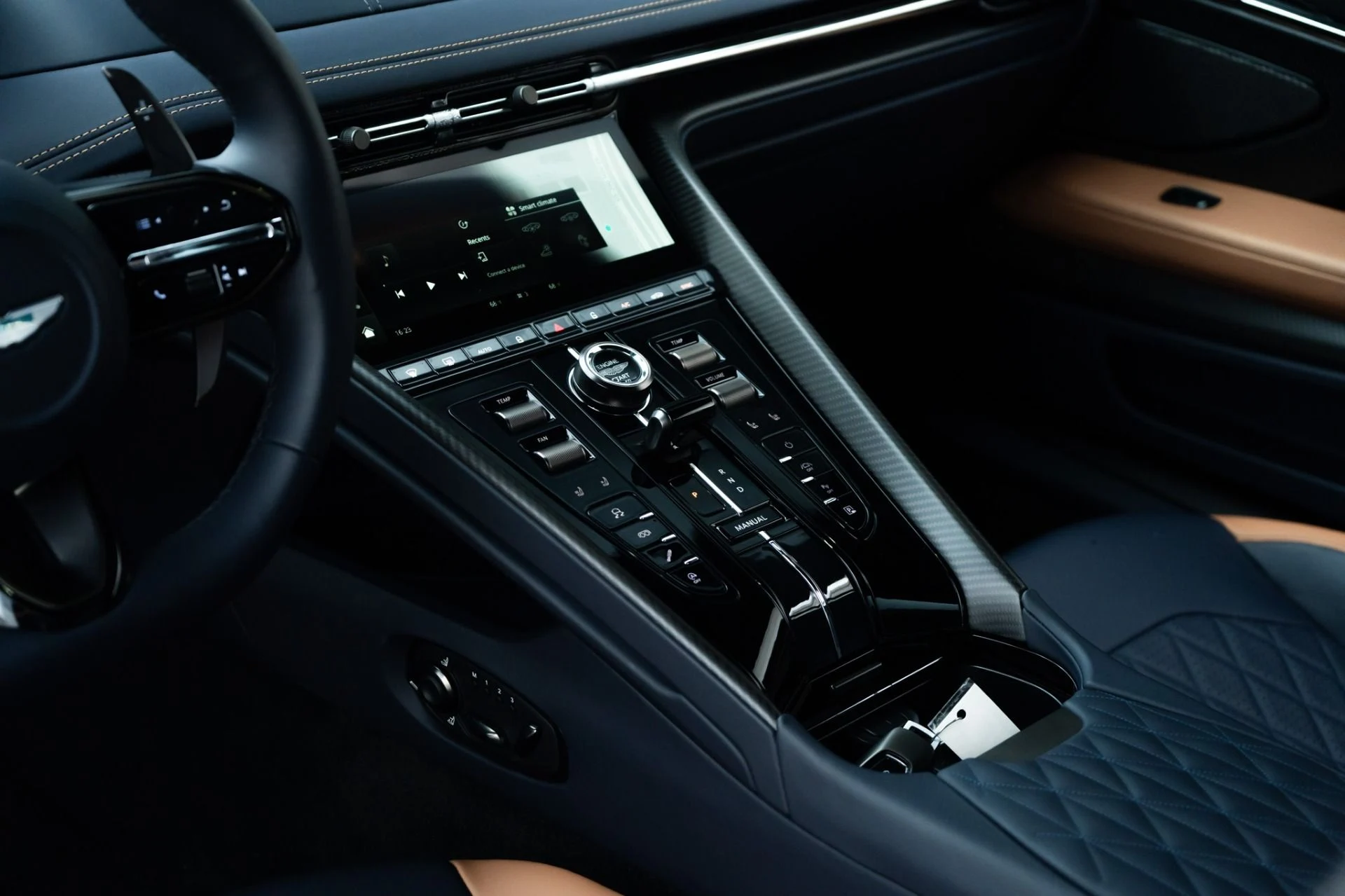 mph019_3598810128_Used_2024_Aston_Martin_DB_12_V8_1780518223_ab10948c78