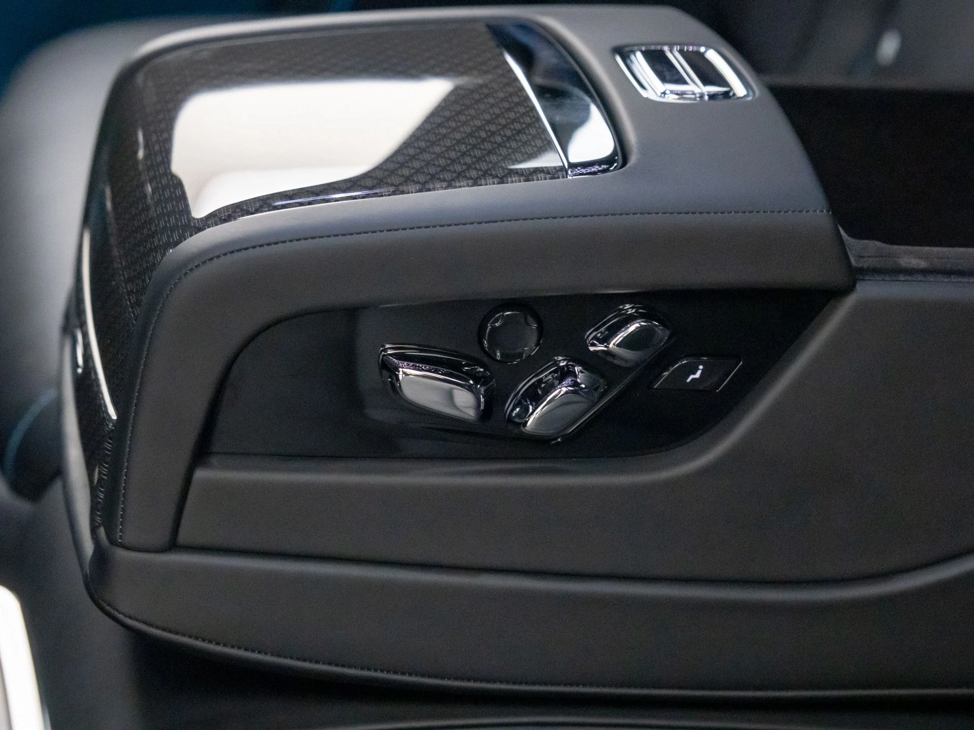 mph019_3599035558_23c48603df3099b9b2ae20ab9c3c4924x_107413f837