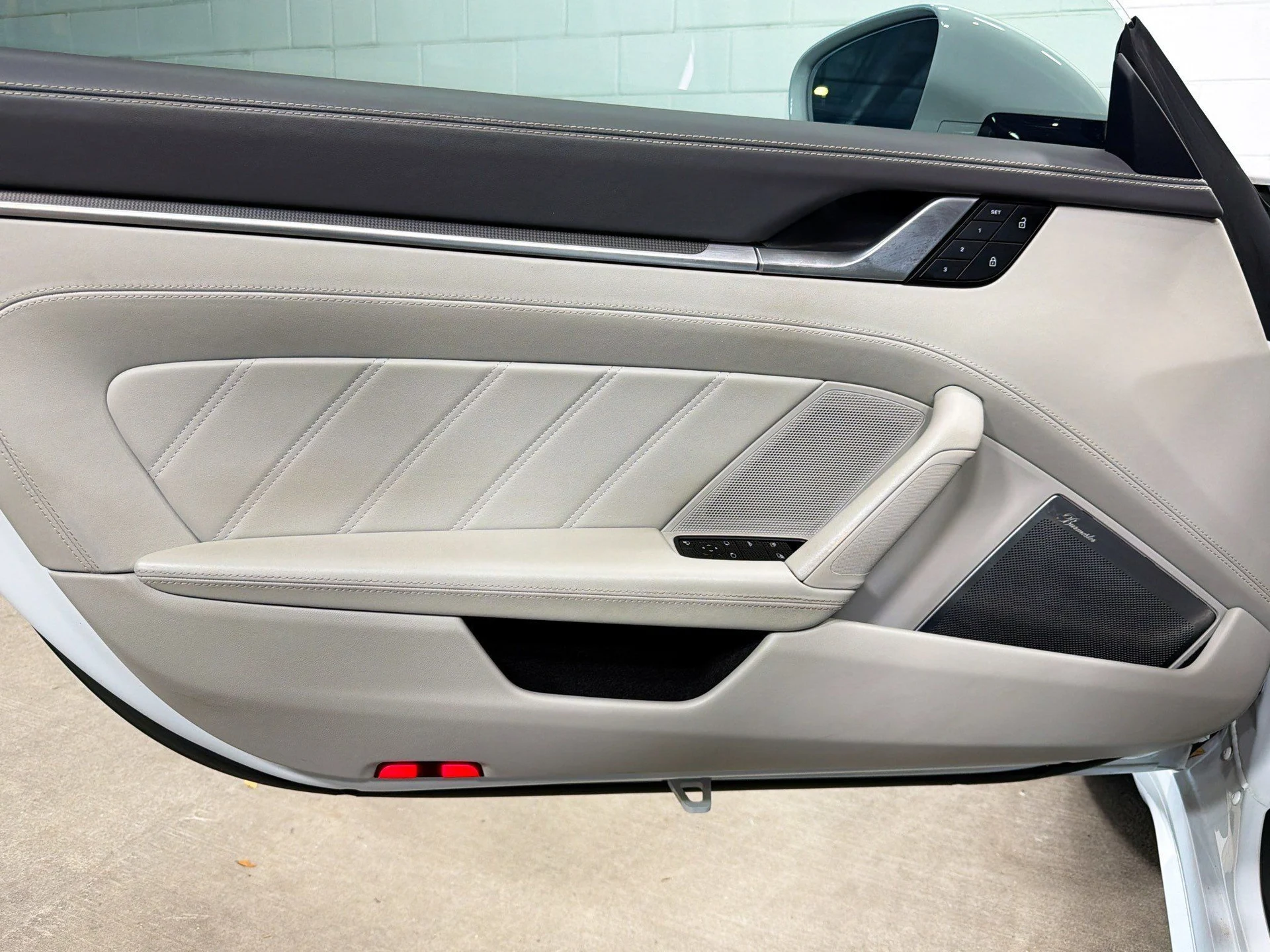 mph019_3600915396_ccfc8e8c1d87f0aaa370367495af590a_b3ee02390d