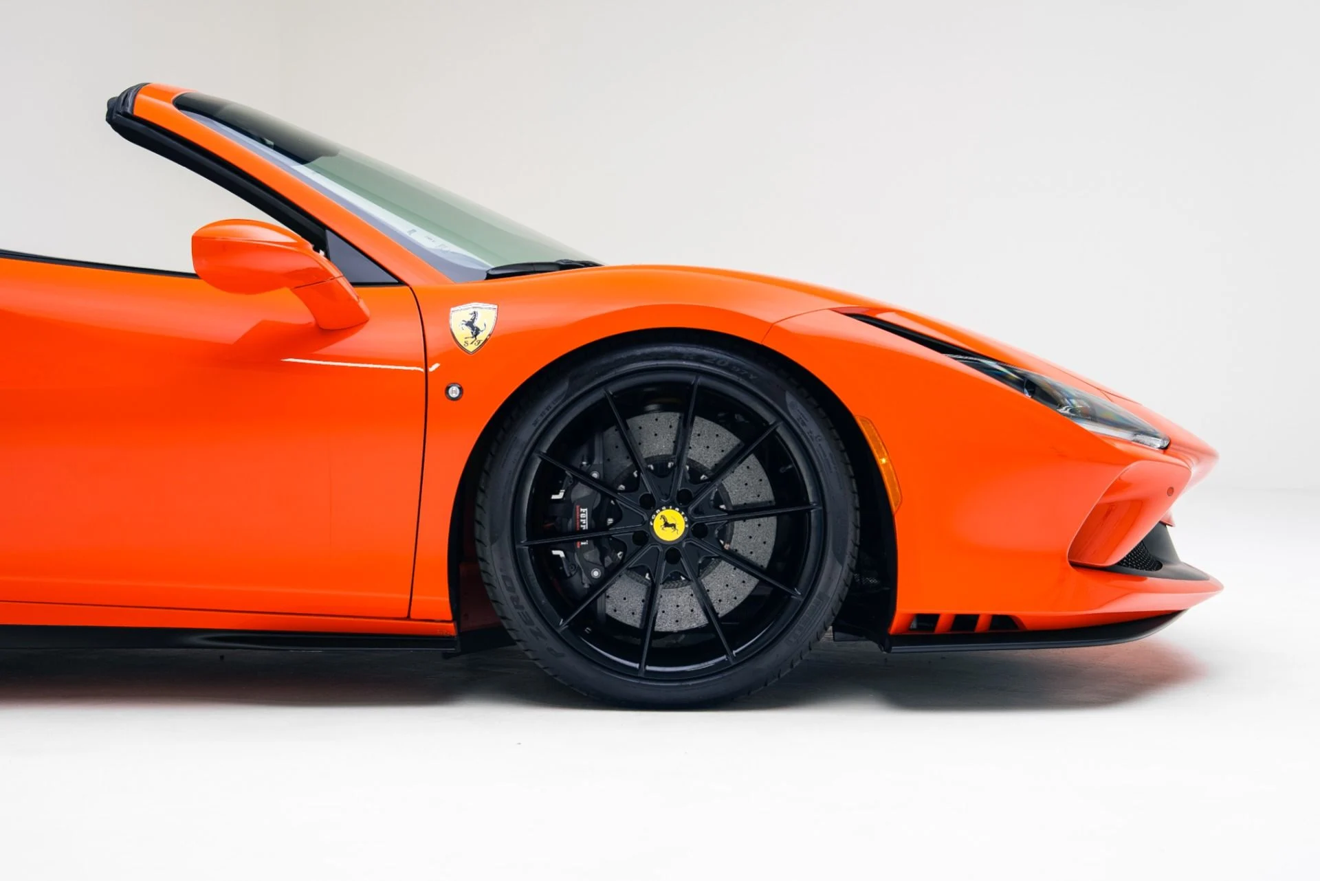 mph019_3602117976_Used_2022_Ferrari_F8_Spider_1766089321_5ac6cd4ee3