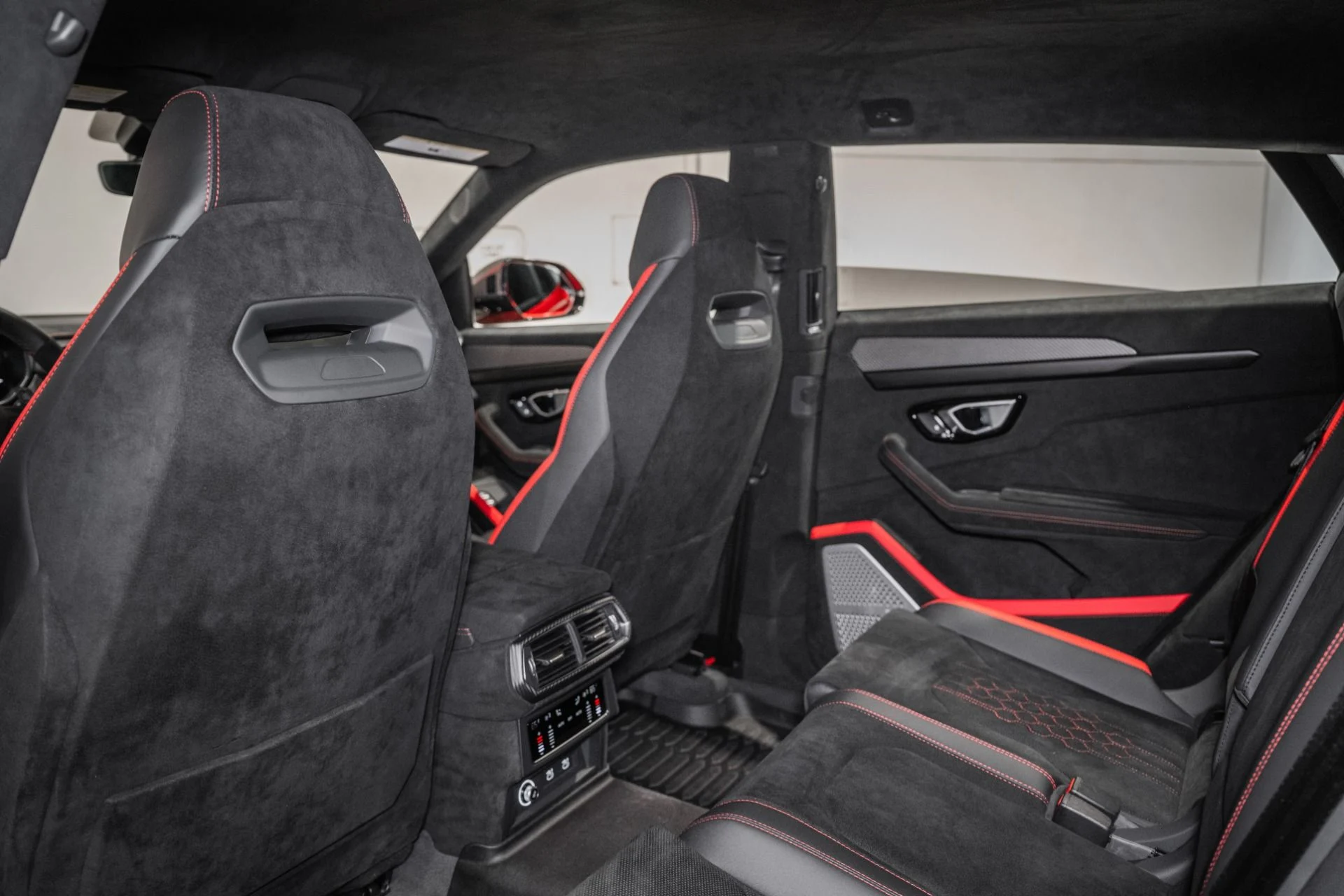 mph019_3615874423_New_2024_Lamborghini_Urus_Performante_1785778514_f7ebabd35f