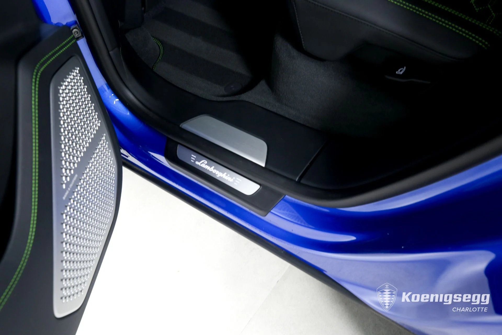 mph019_3626781087_Used_2022_Lamborghini_Urus_1696532519_f3b0d05c5b