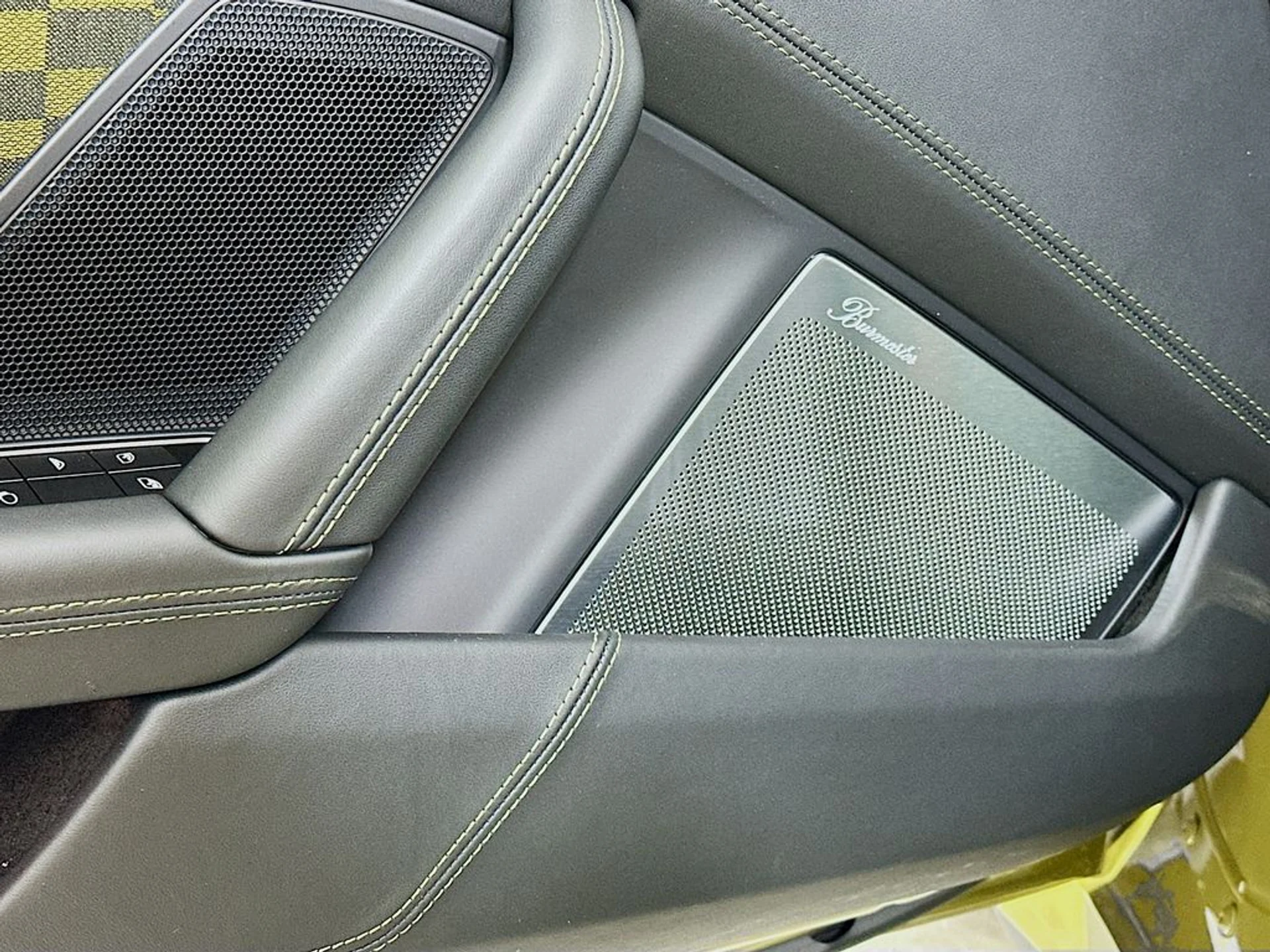 mph019_3632811498_4d6b09902e24f0fb6338d97bb1b03af3x_0e28fd0044