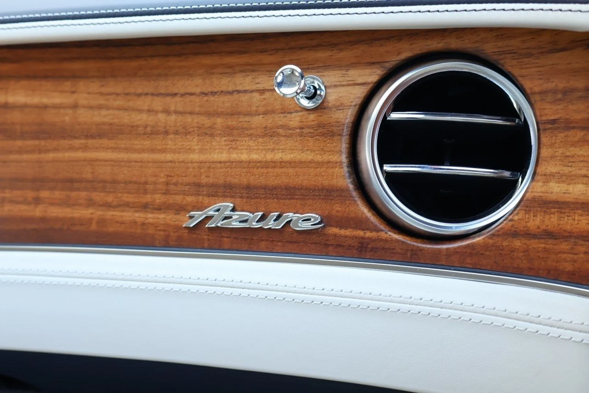 mph019_3635973116_20_0e43f269ec