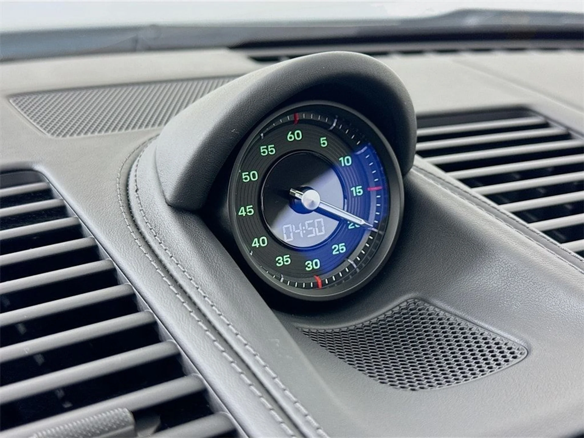 mph019_3641009718_ba2036d2b2ef474eab9b481762ec9df8x_ed9af9603b