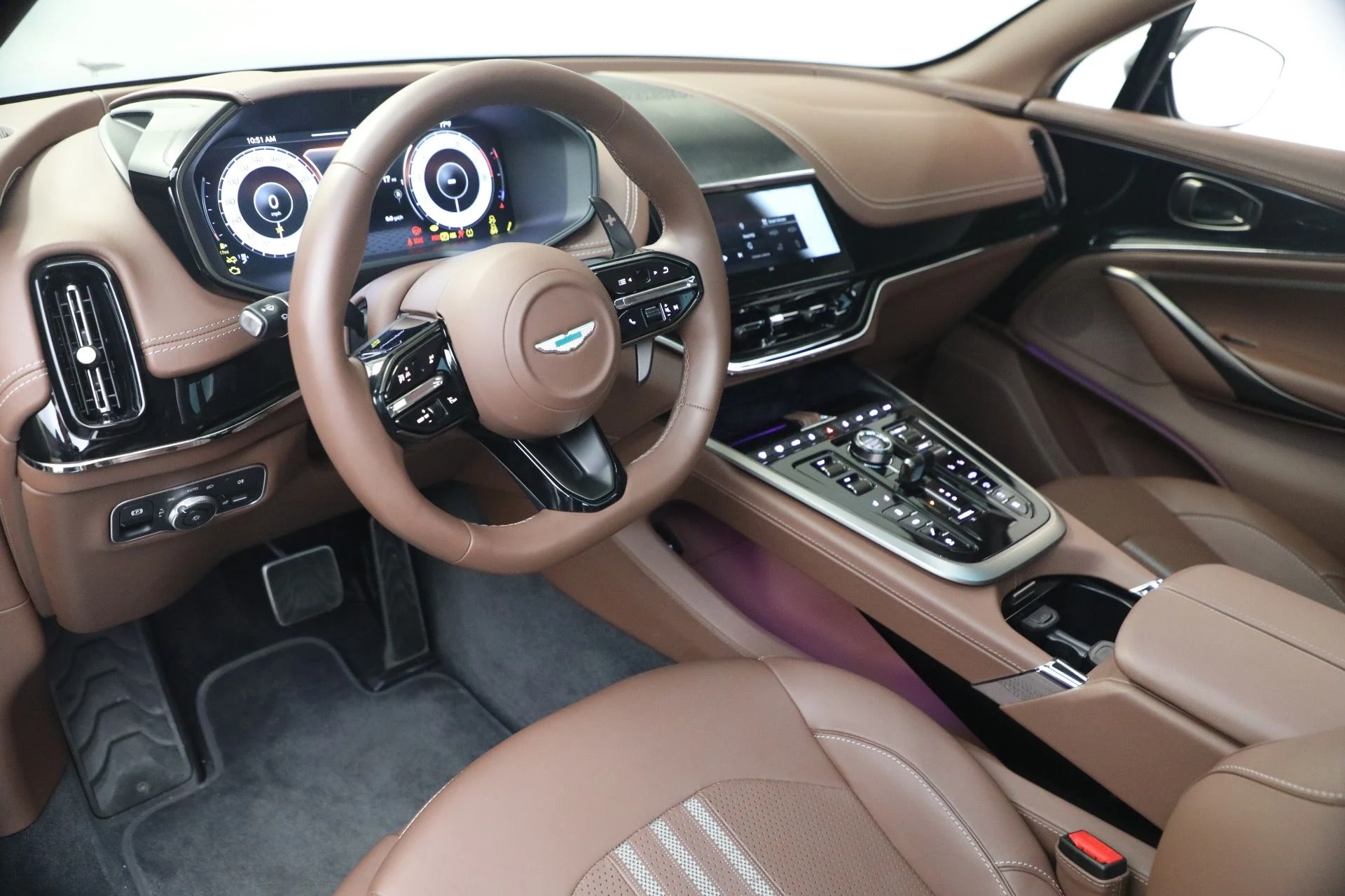 mph019_3642624605_Used_2026_Aston_Martin_DBX_707_1780931427_7d29e56a54