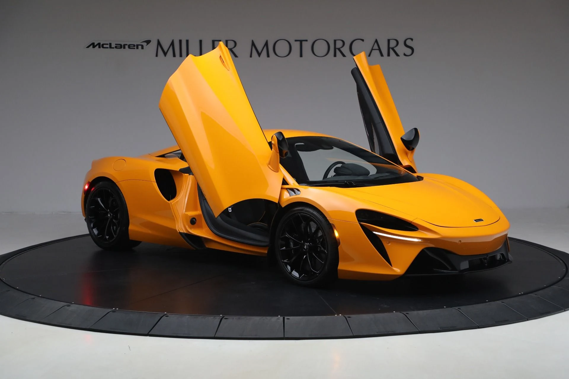 mph019_3643640506_Used_2024_Mc_Laren_Artura_Performance_dd4814a5b0