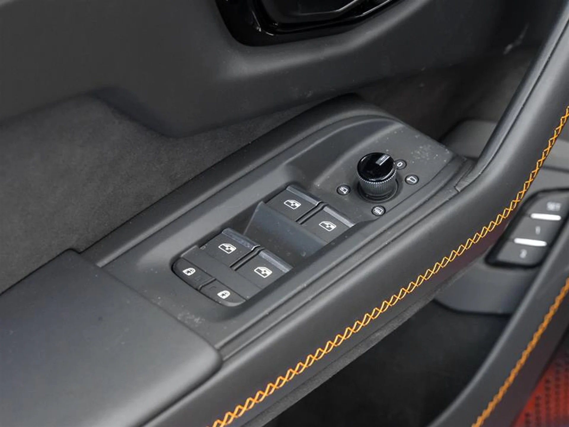 mph019_364448580_10944895_1594274866_bb639225e4