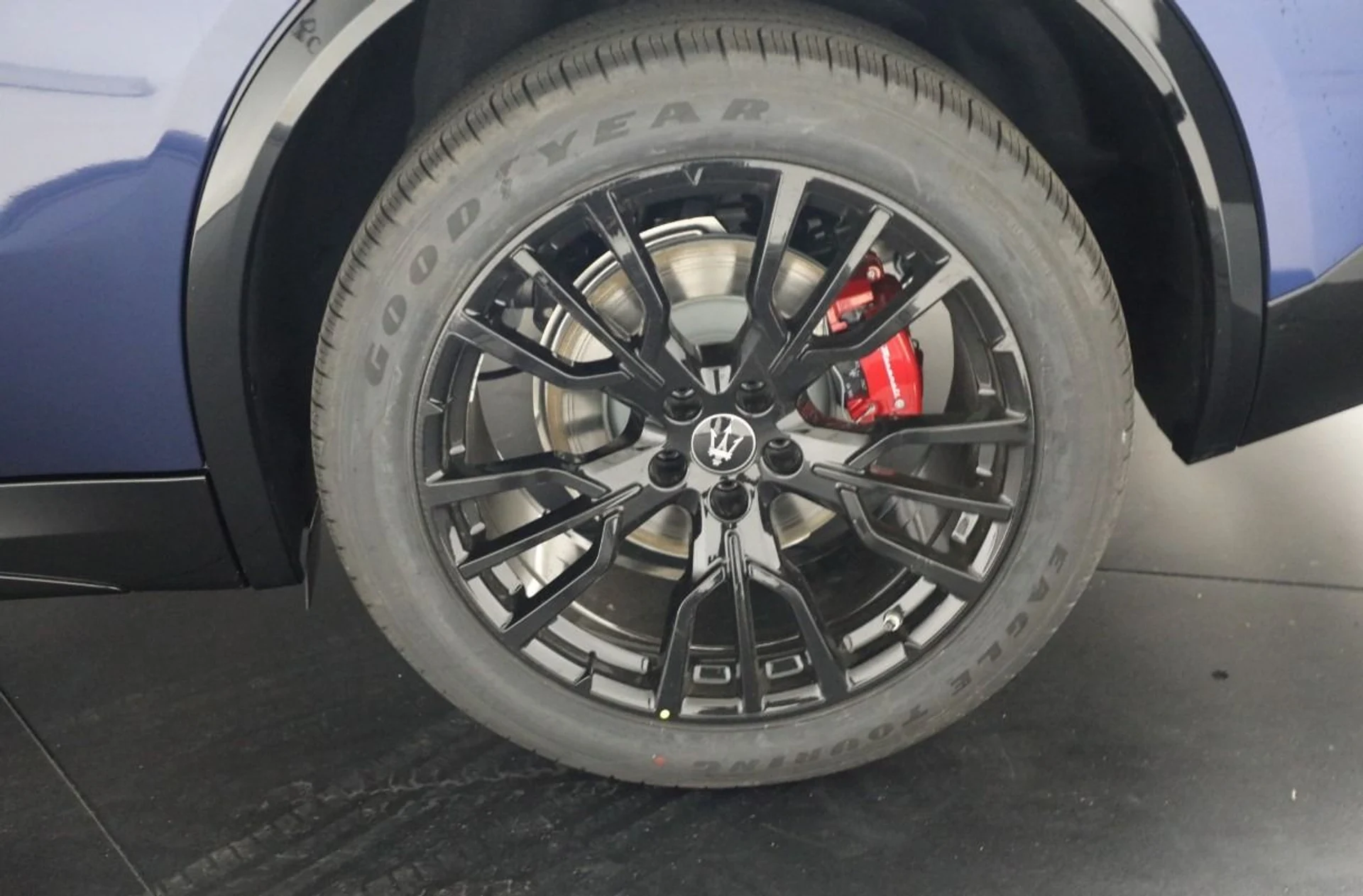 mph019_3645515030_New_2025_Maserati_Grecale_Modena_18033ce81b