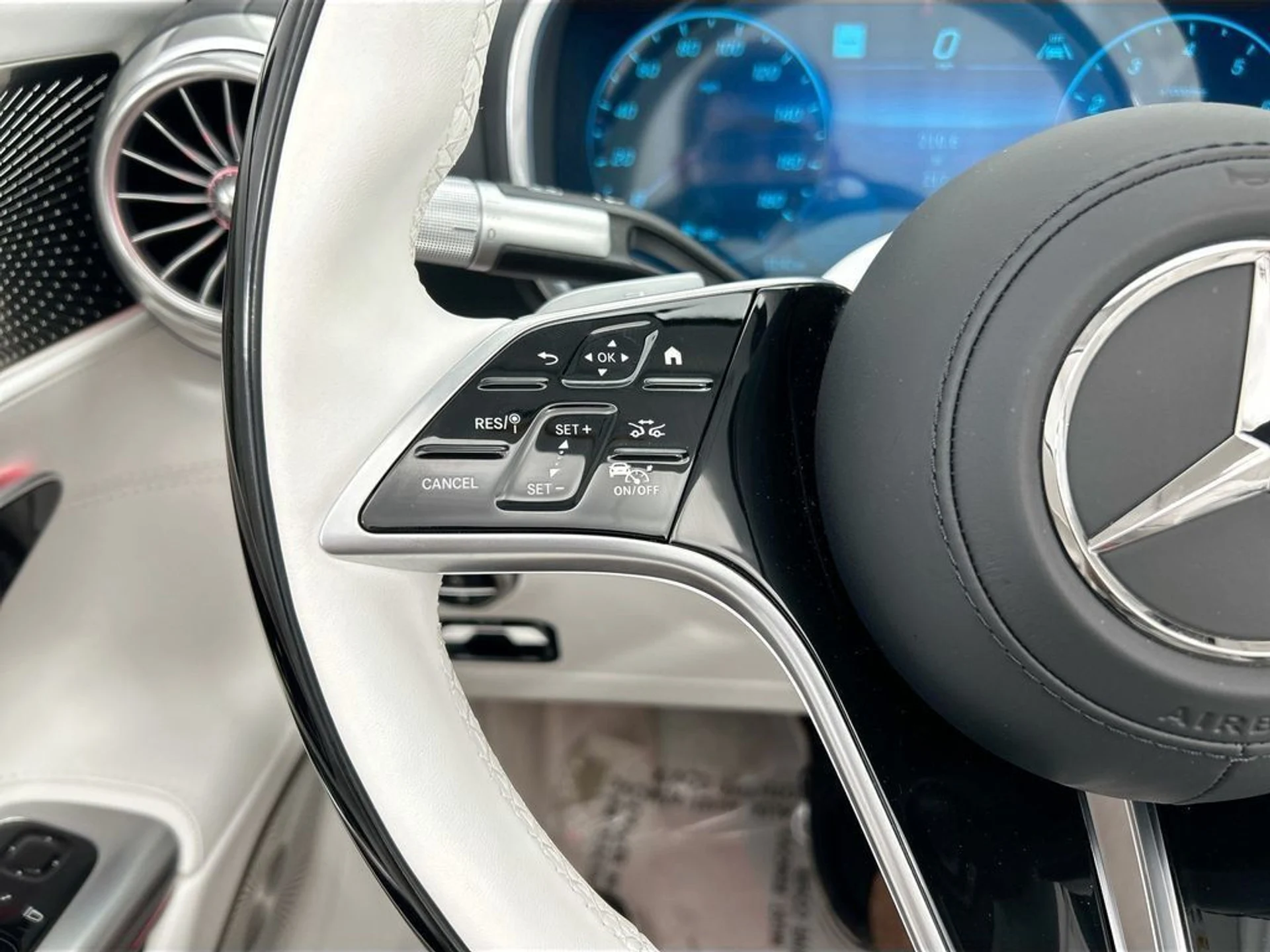 mph019_3649788979_used_2026_mercedes_benz_sl_maybachsl680monogramseriesroadster_8119_23003941_20_1024_7d88bbf3f8