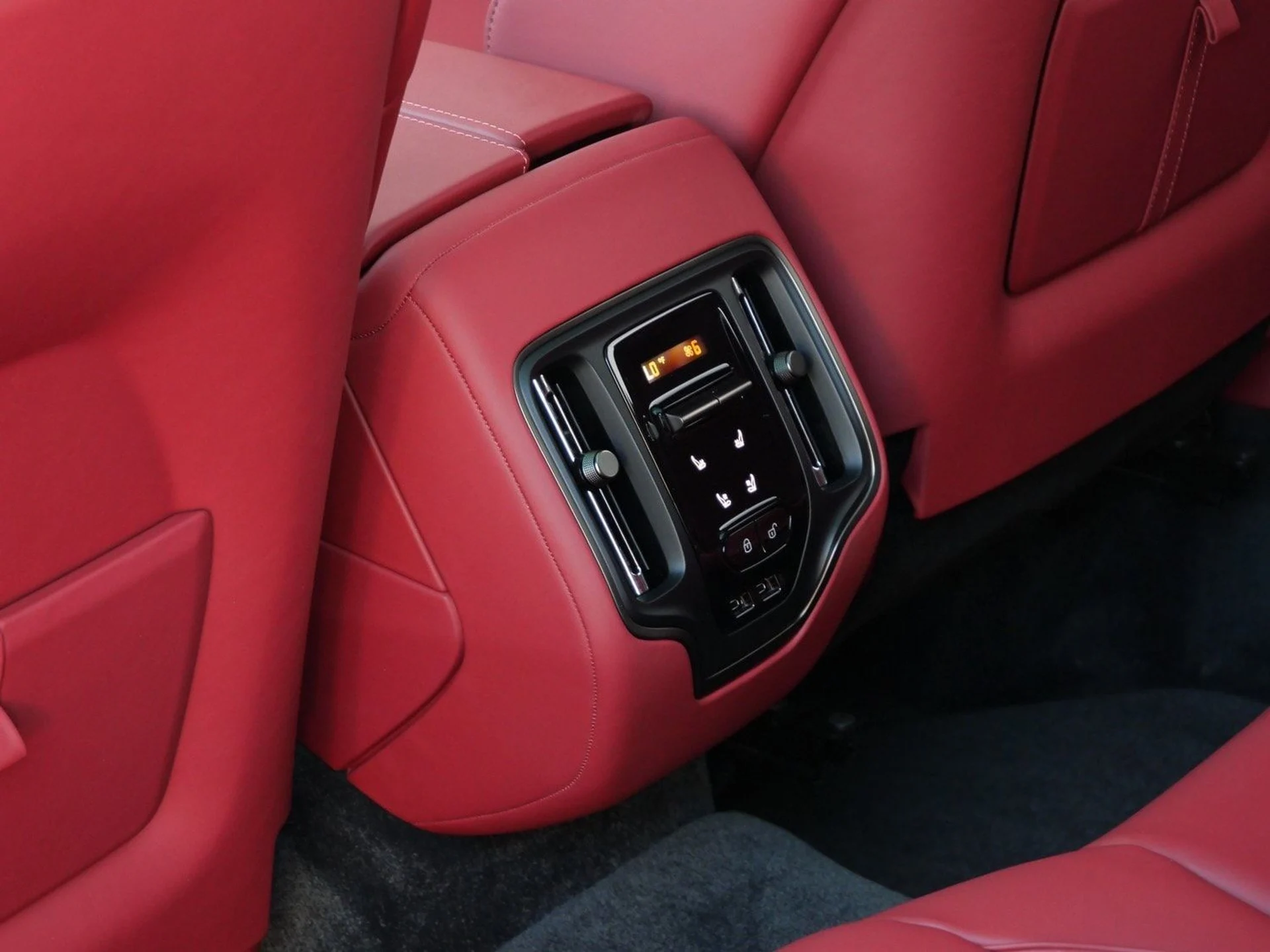 mph019_3659643695_2ac5c7669b9612ea99d931c3ec77c536x_5453ea208c