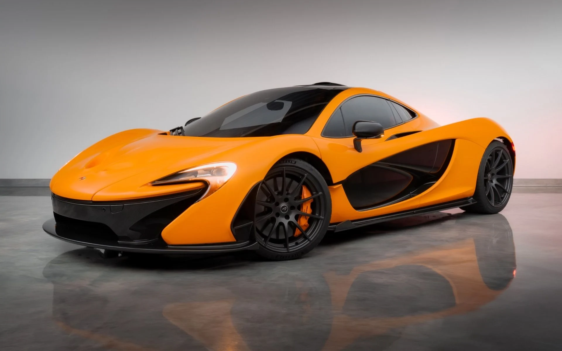 mph019_3663036274_Used_2014_Mc_Laren_P1_Coupe_Only_3700_Miles_Carbon_Fiber_Completely_Serviced_Collector_Quality_1746055551_e83e6617bf