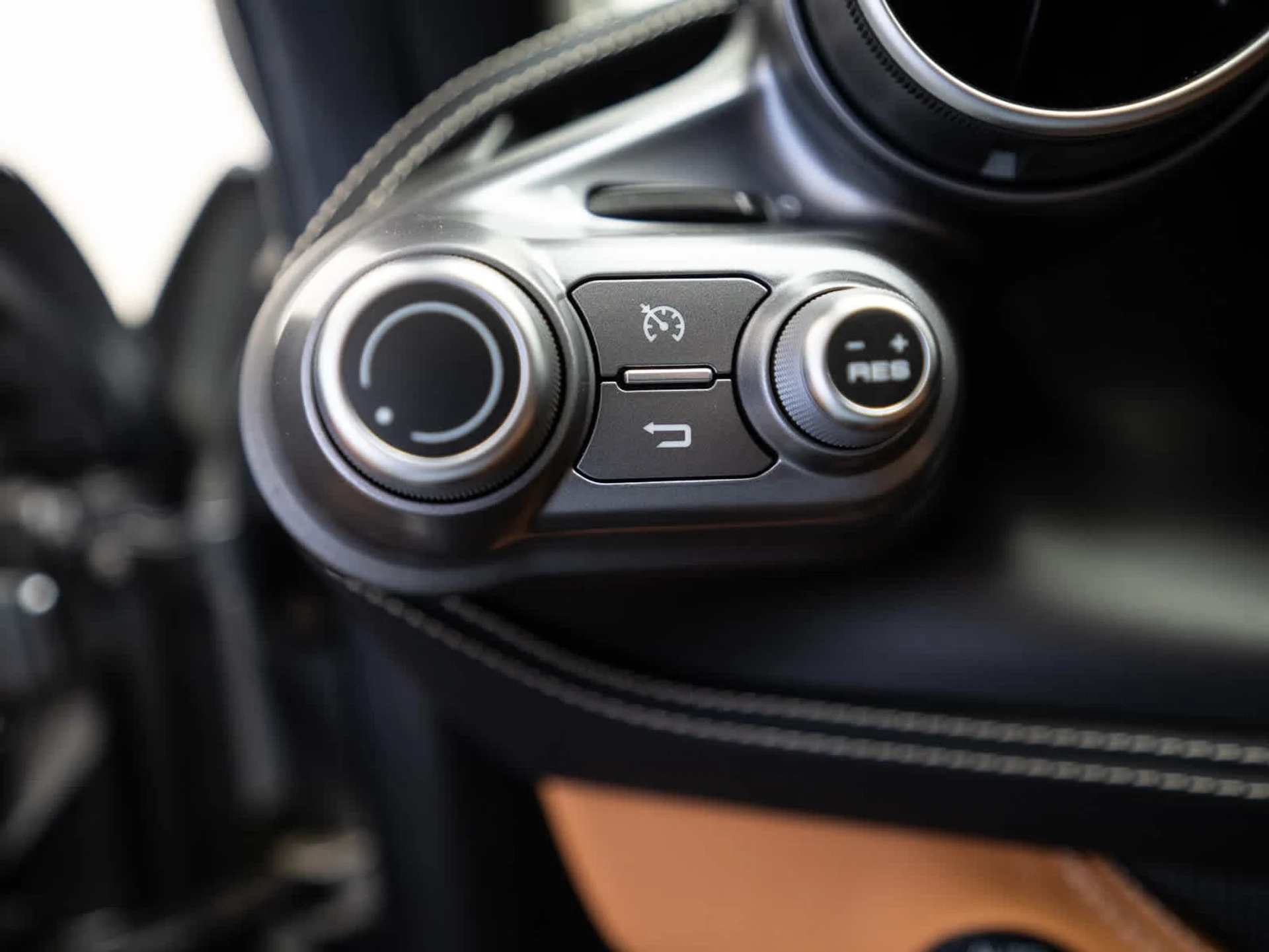 mph019_3665832339_aea700d2d8f467cf311dc4632480f2d9x_0d1e840f0e