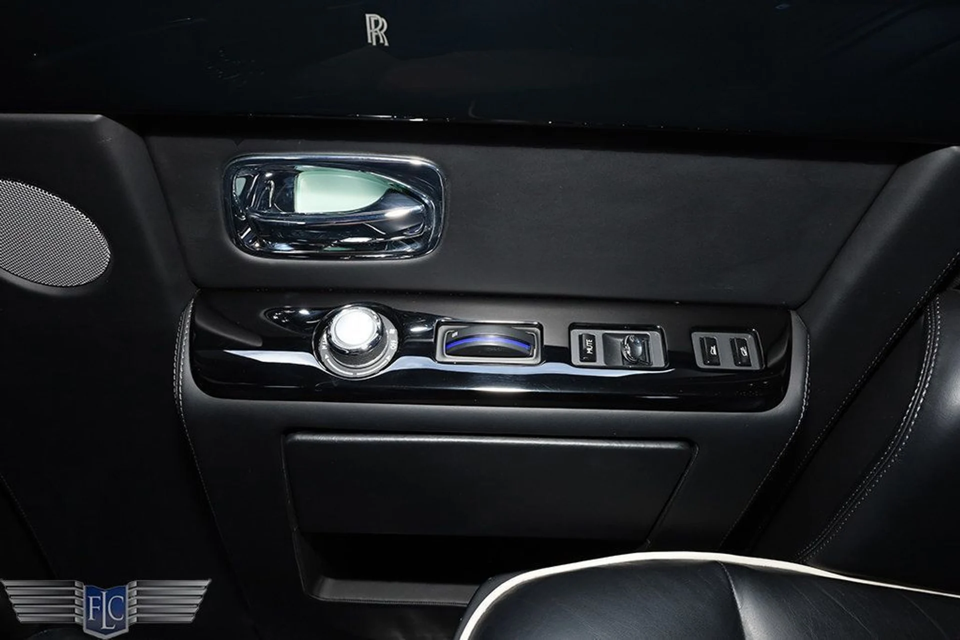 mph019_3668174619_used_2016_rolls_royce_phantom_4drsedan_6305_22959100_20_1024_ed31209445