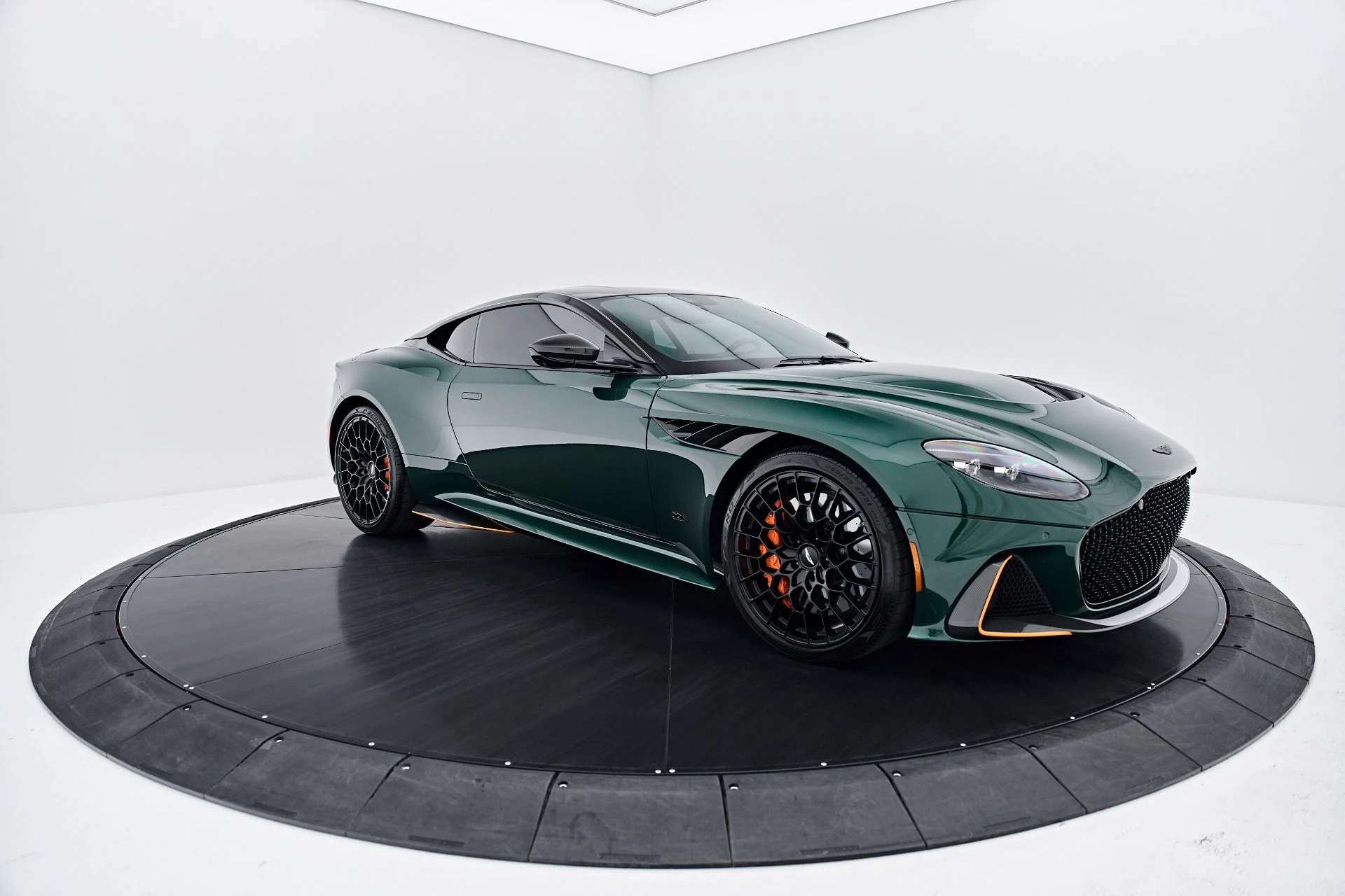 mph019_366822332_Used_2023_Aston_Martin_DBS_Ultimate_1787789357_c4ac8de215