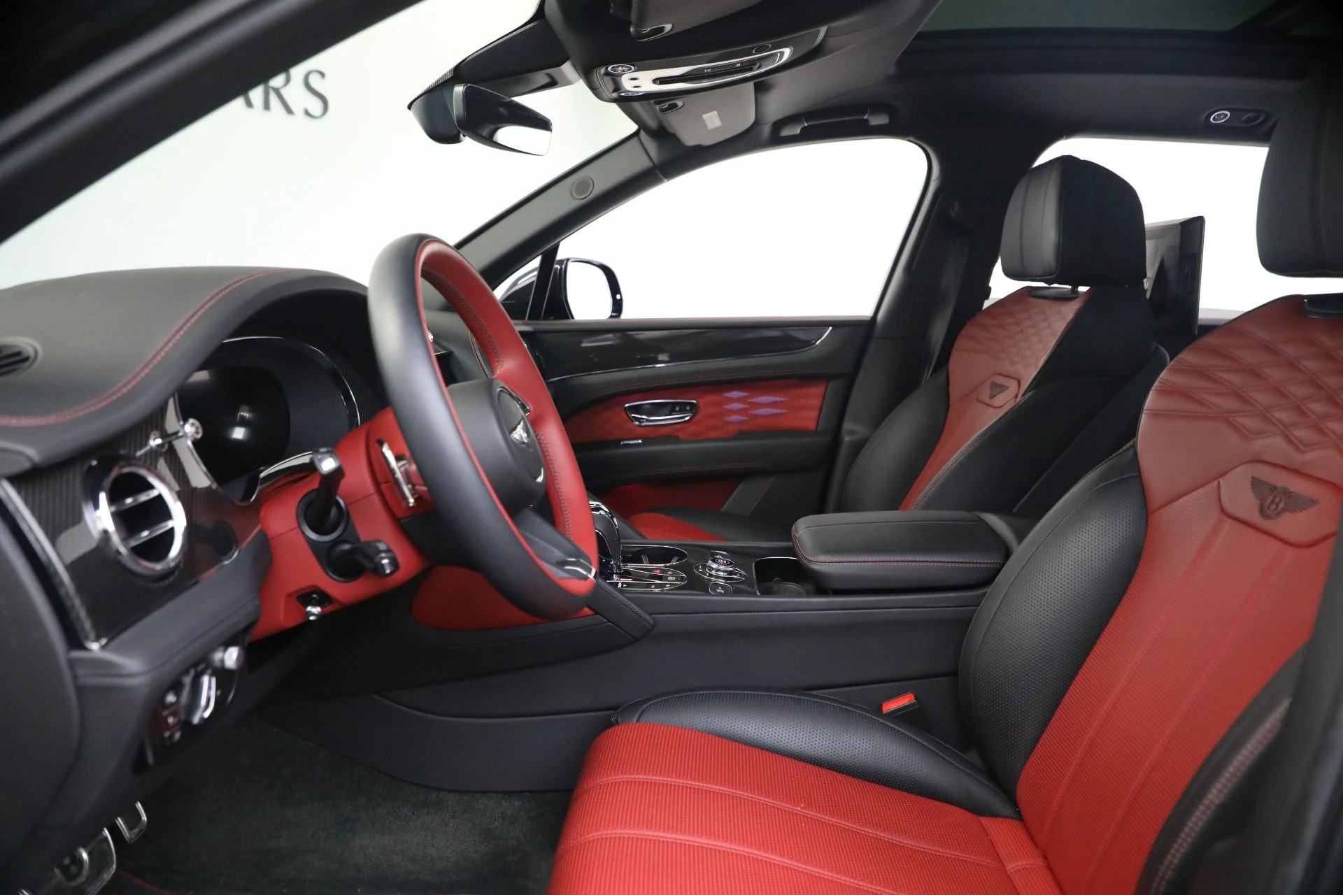 mph019_3672241864_Used_2023_Bentley_Bentayga_EWB_Azure_V8_First_Edition_1772501672_e35c1c3790