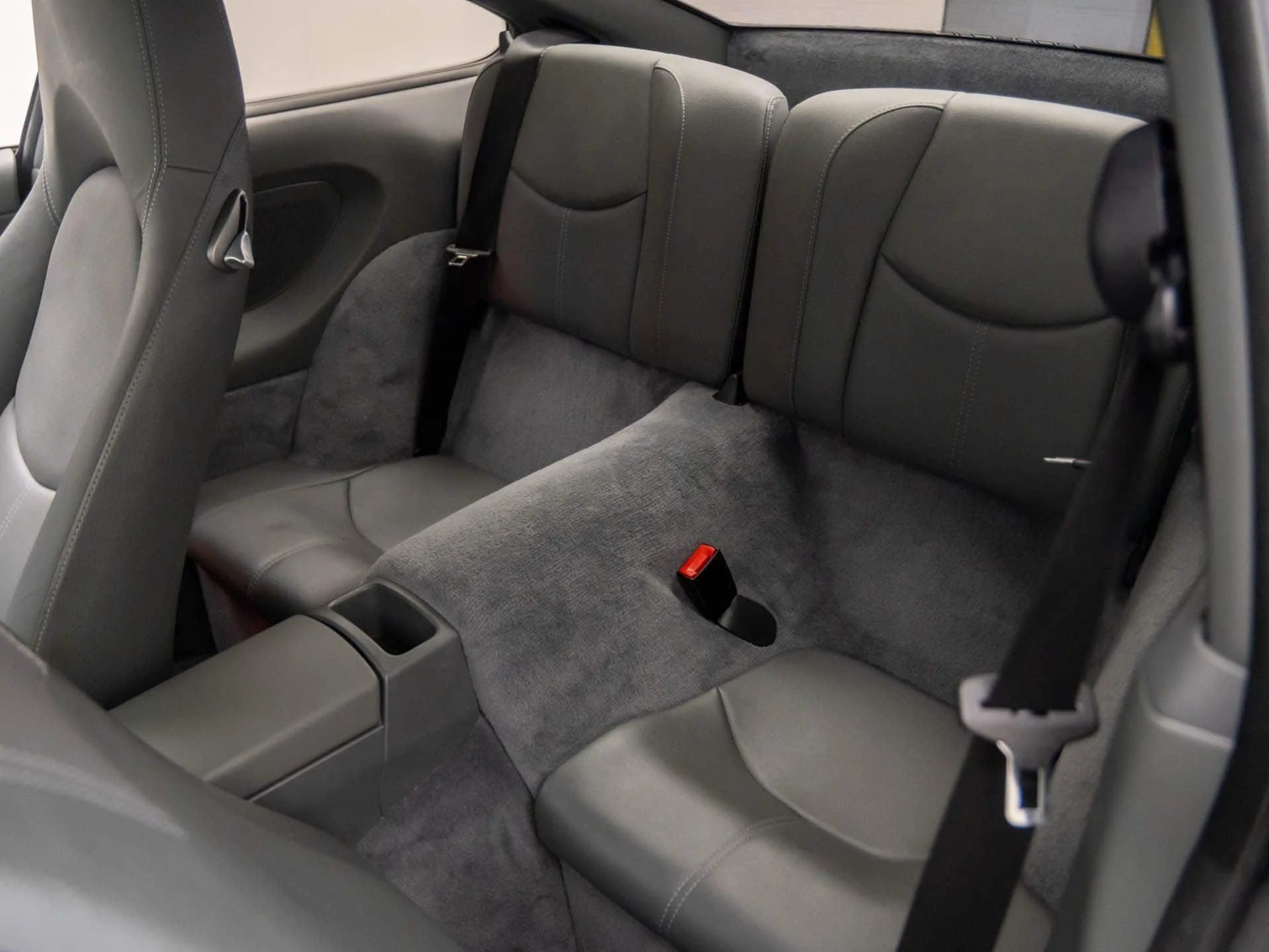 mph019_3673631061_ba9e3e2f710f88f8ddb04b7604c9c7cax_c0615f91a9