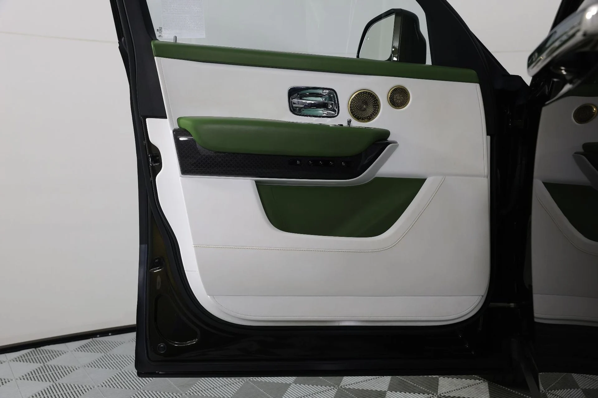 mph019_3681525182_fb030a1e2e0ba502353dae0763feaabb_7b882e3cb1