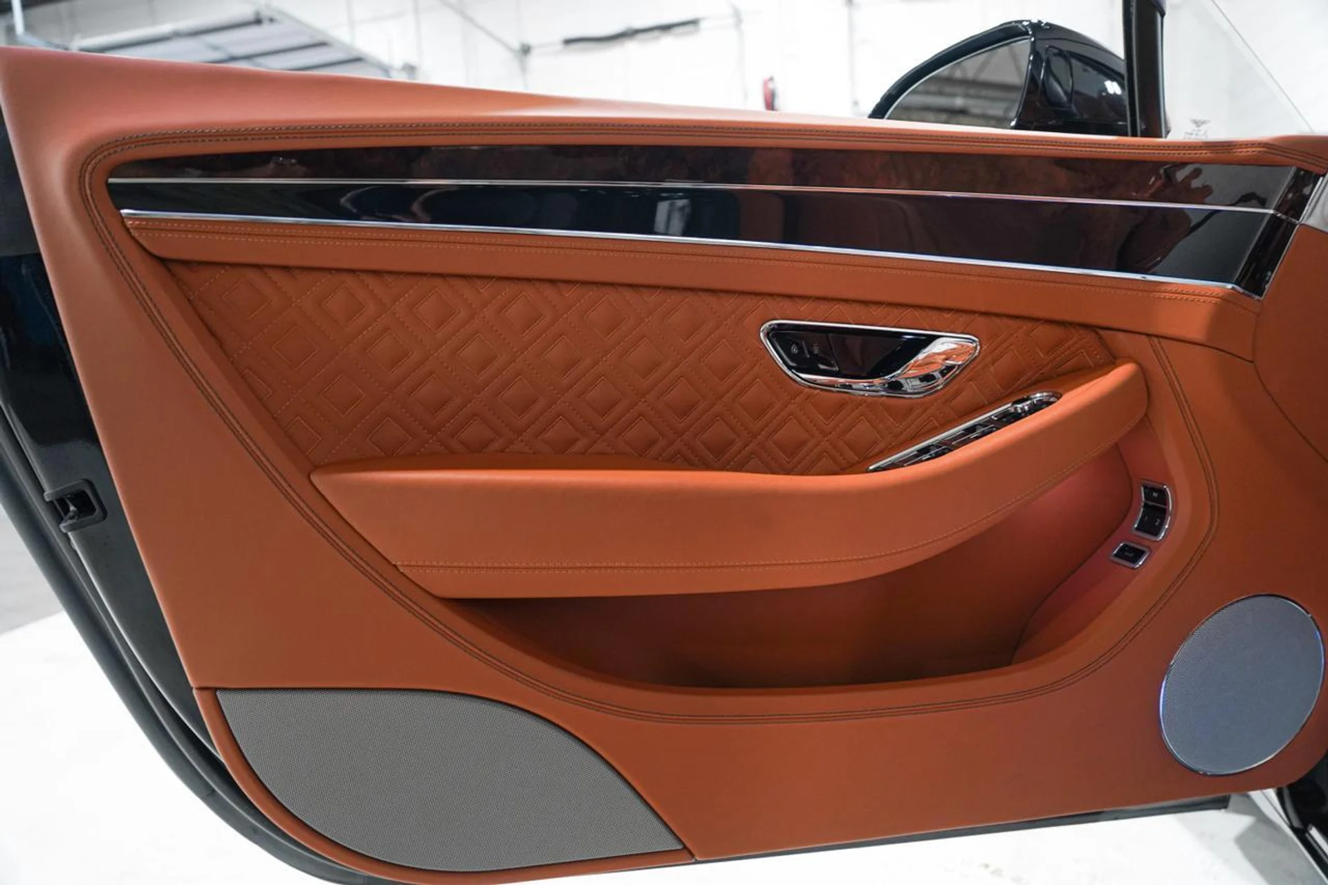 mph019_3686593007_5a44172d3f83bf3ccad0c3e6adc3b873_602080eecb