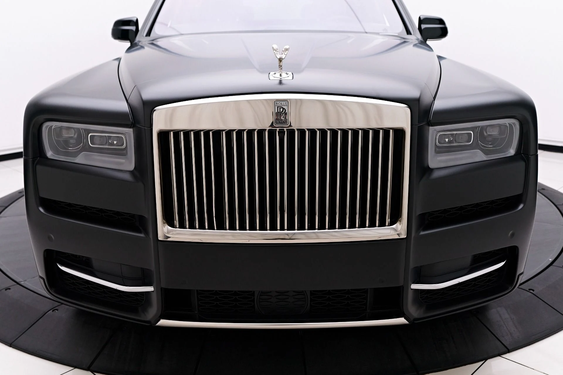 mph019_3694350231_Used_2023_Rolls_Royce_Cullinan_Base_1756252121_f1596818d9