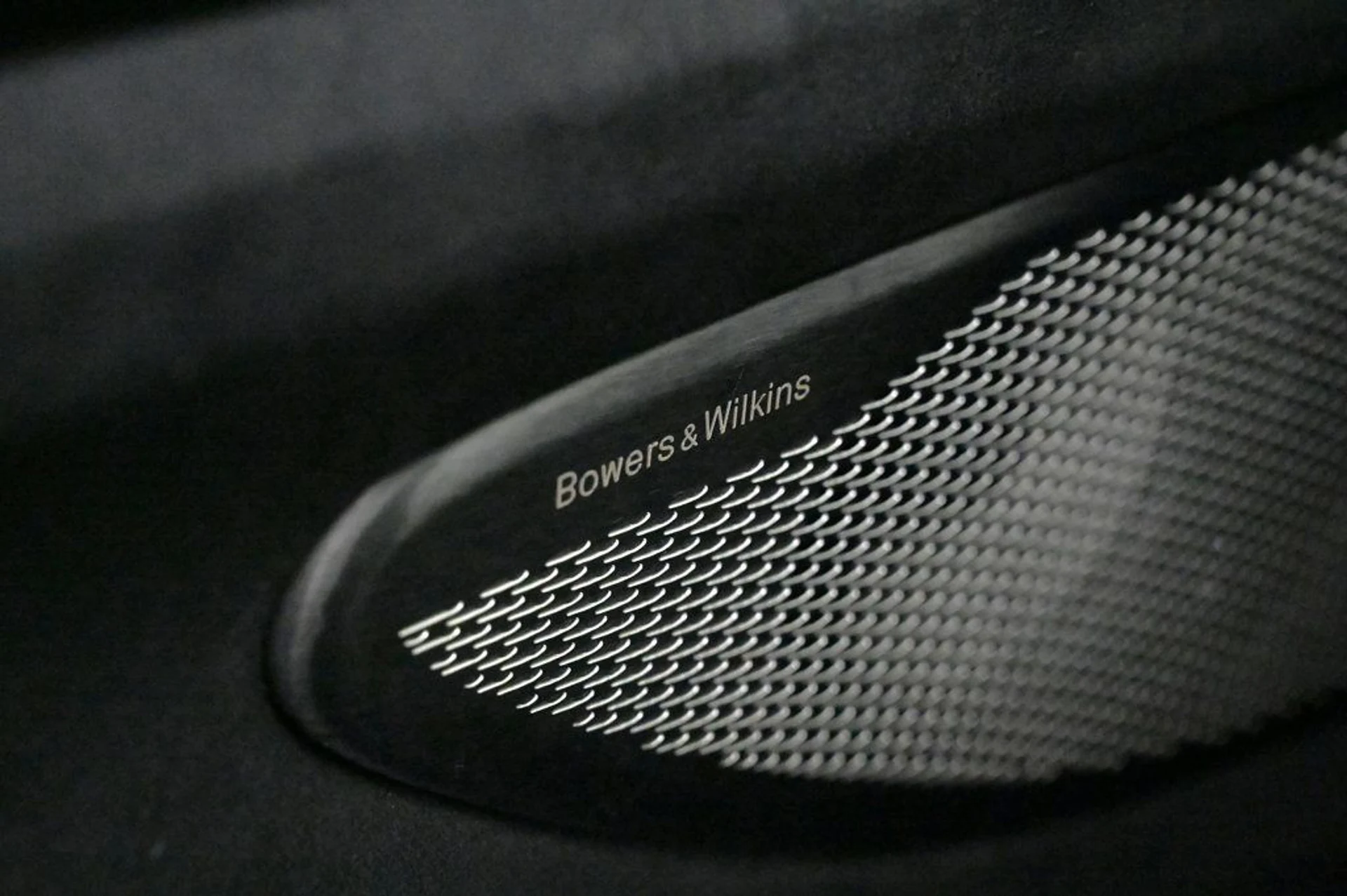 mph019_3700645868_new_2026_aston_martin_vantage_sroadster_11350_22964201_19_1024_a0f5ccb39d