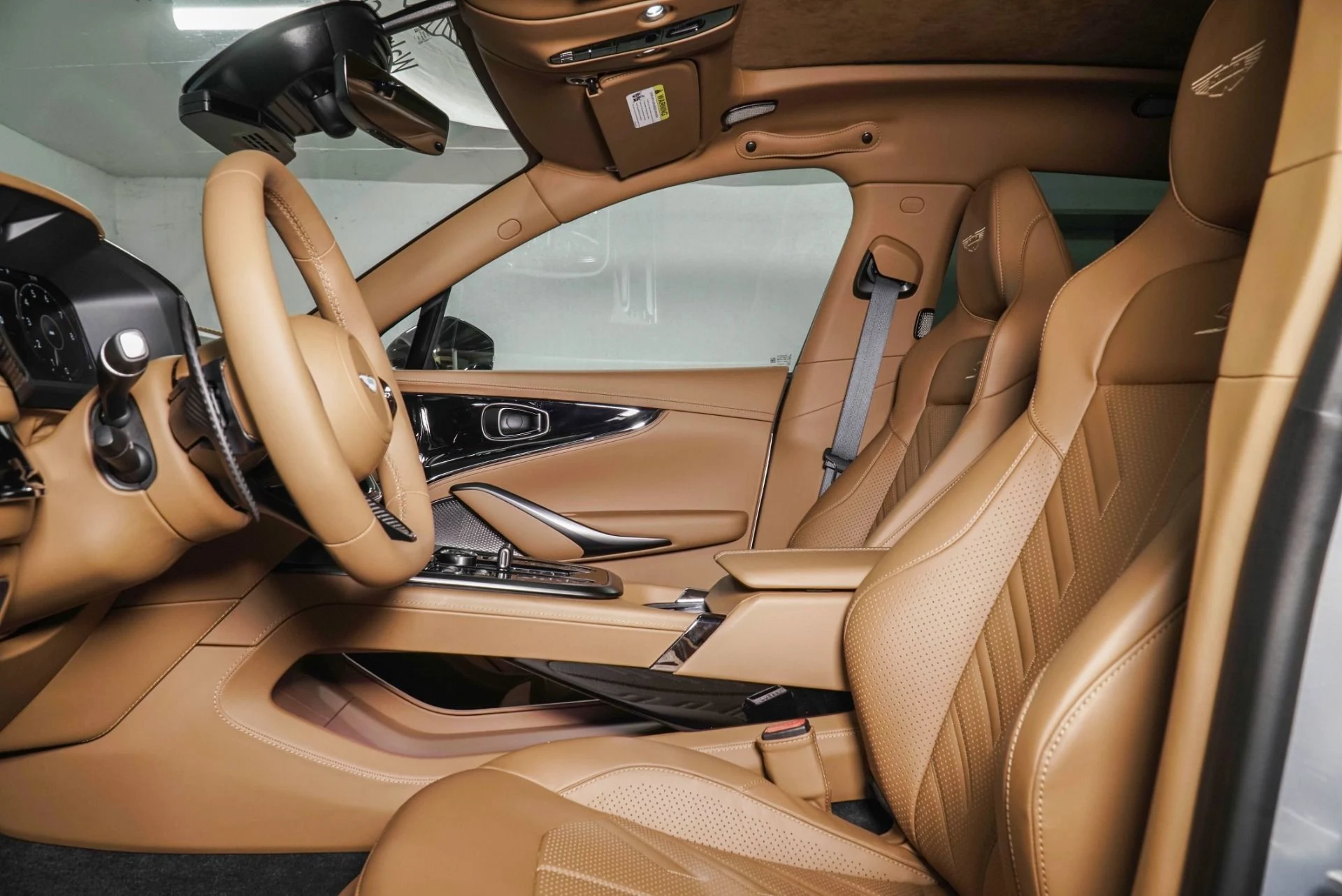 mph019_3707138125_New_2026_Aston_Martin_DBX_S_1790626879_617325cba2