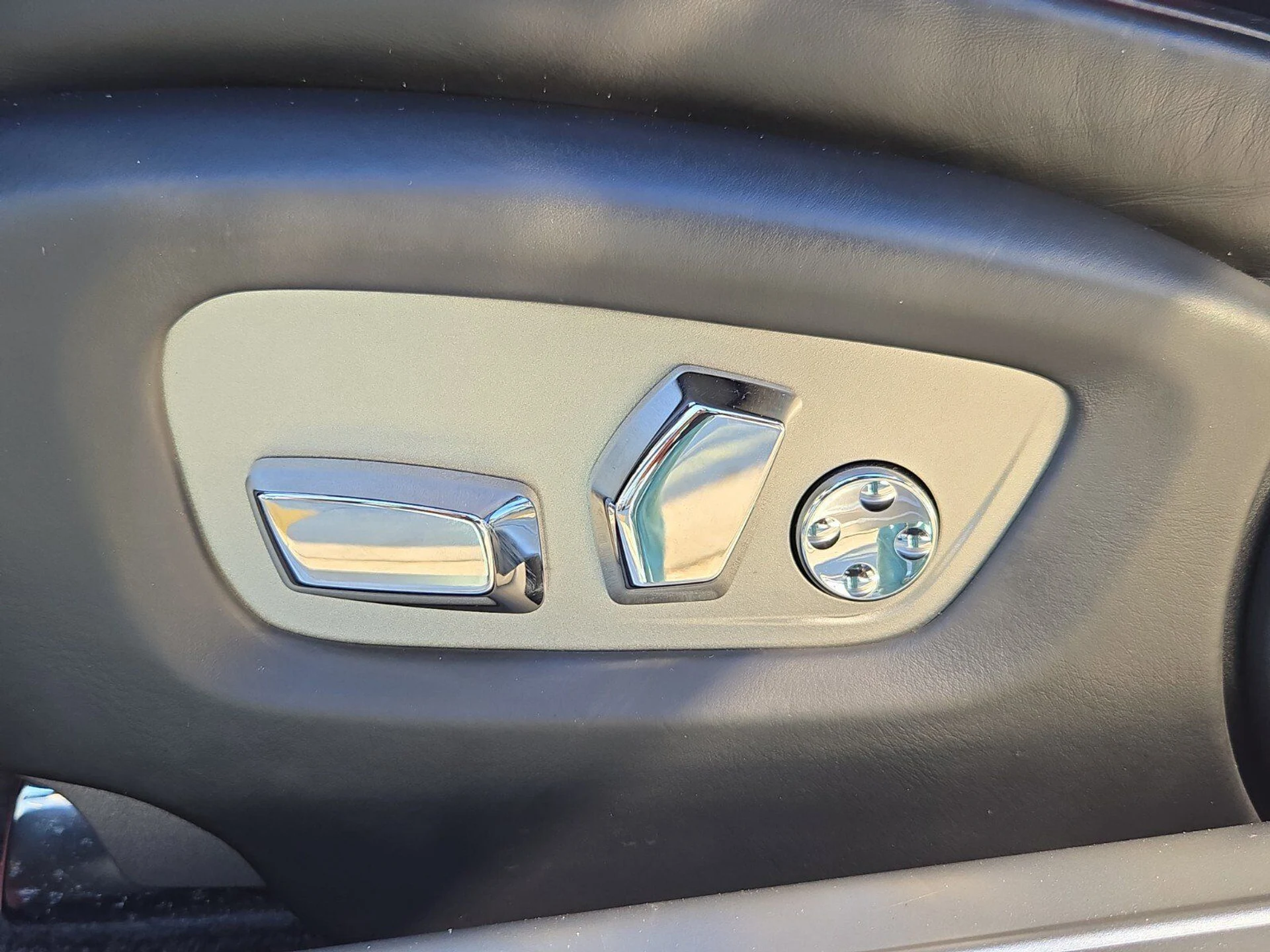 mph019_3715391654_20a24da5d35826773cb174f3dba85159x_96c572d17a