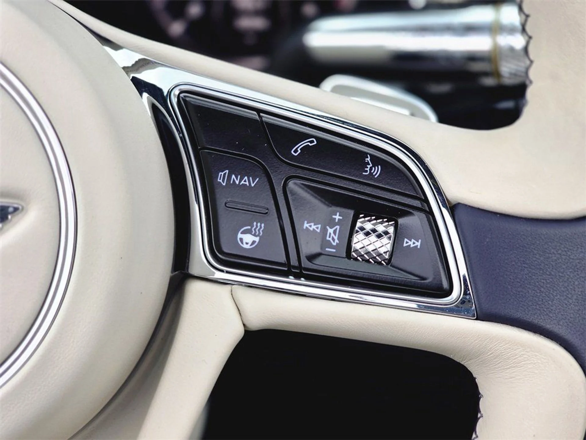 mph019_371792052_b0ebfdd21e70f273caba6b77738f969c_9aee45aef0