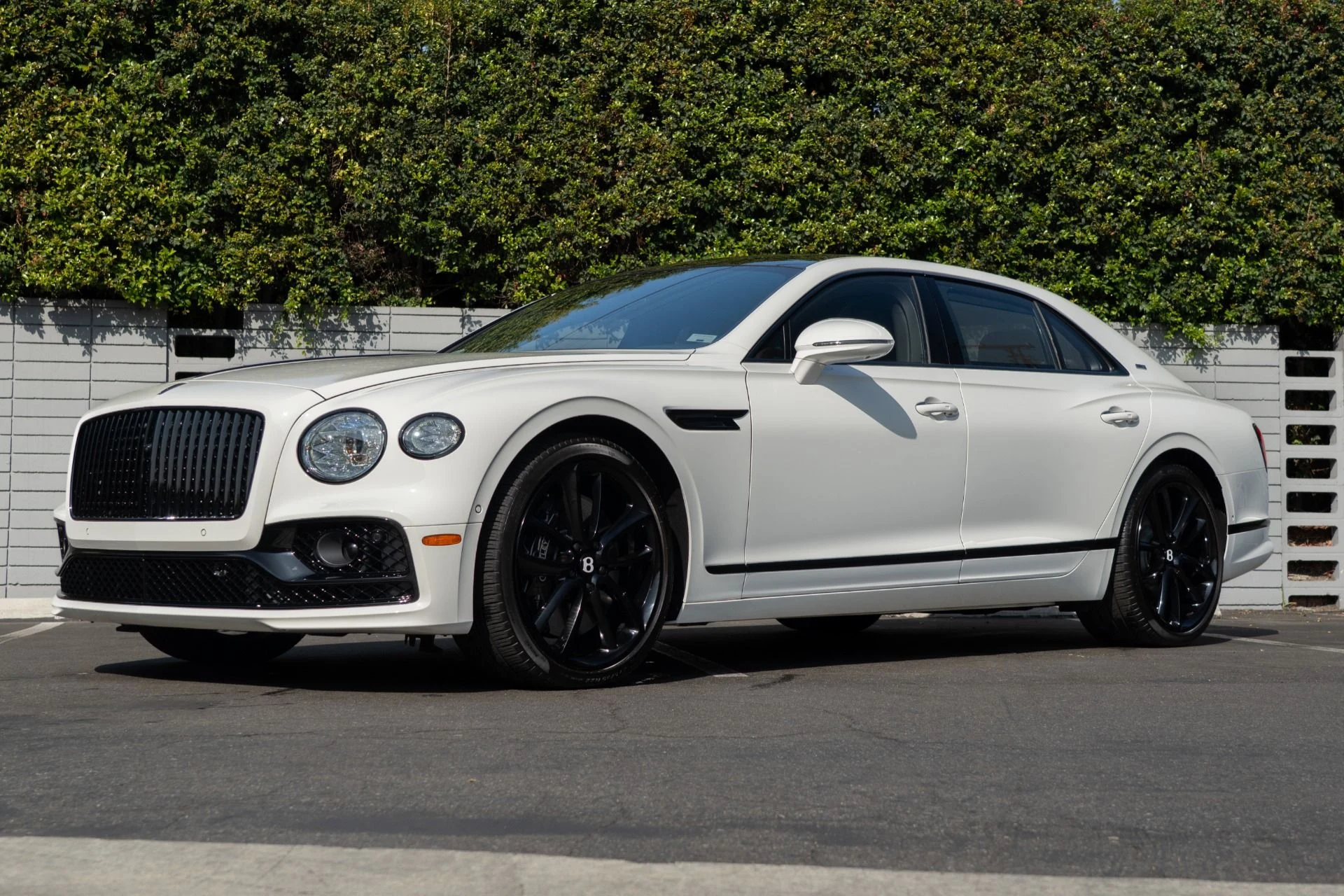 mph019_3720476598_Used_2024_Bentley_Flying_Spur_Edition_8_1757964716_231d20839c