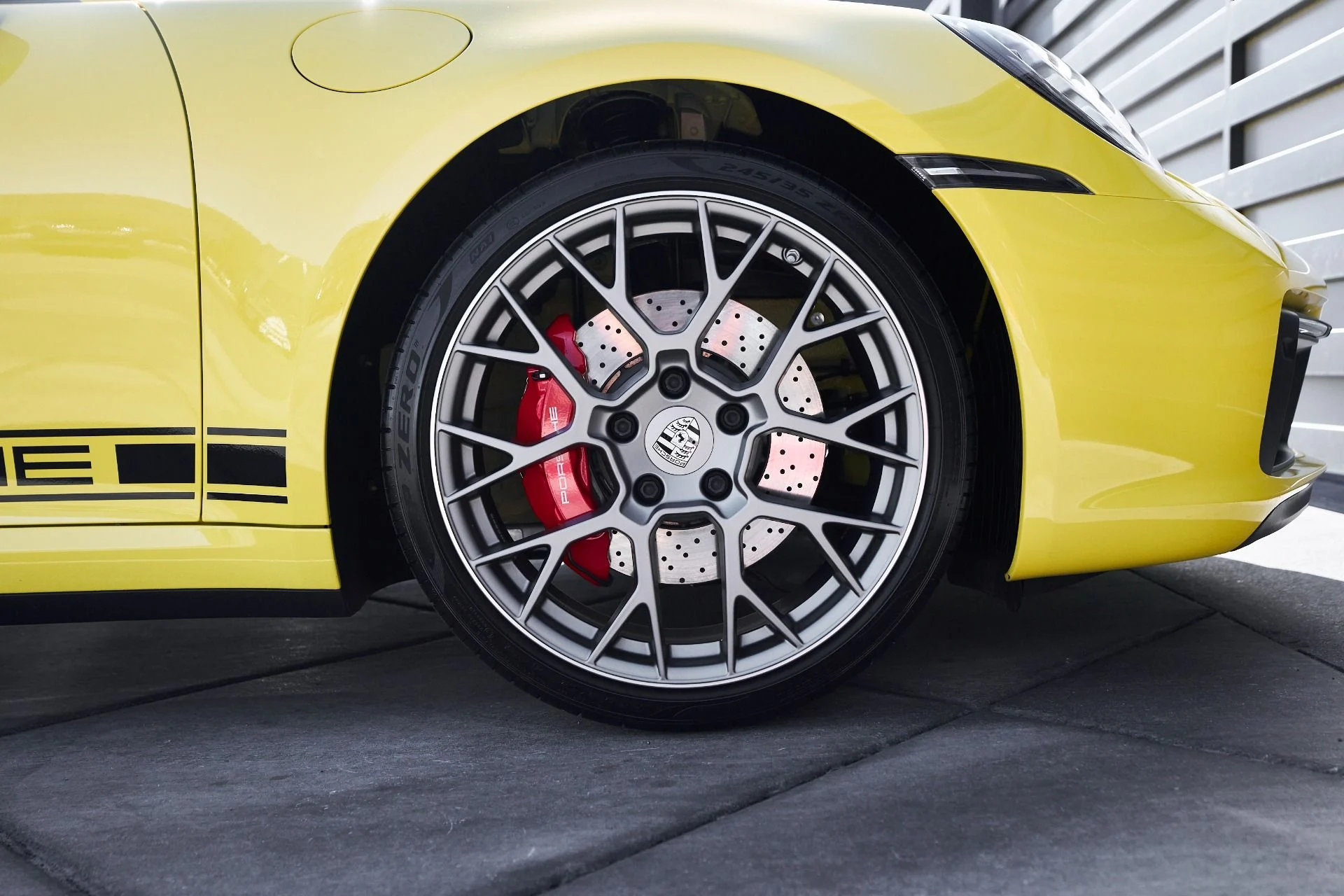 mph019_3725617830_Used_2022_Porsche_911_Carrera_4_S_1761081927_f9db8b9301