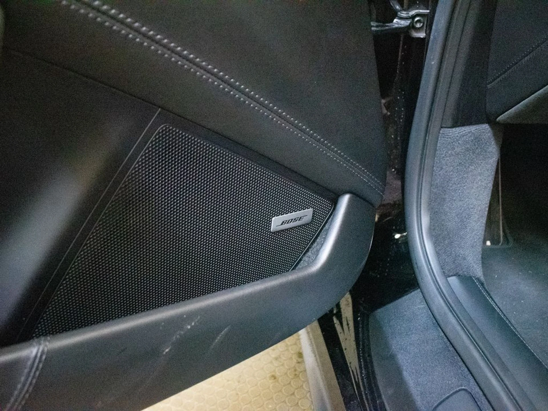 mph019_3727255495_60fd51f0a771362395cc0c0fc229b44fx_1f1bea0381