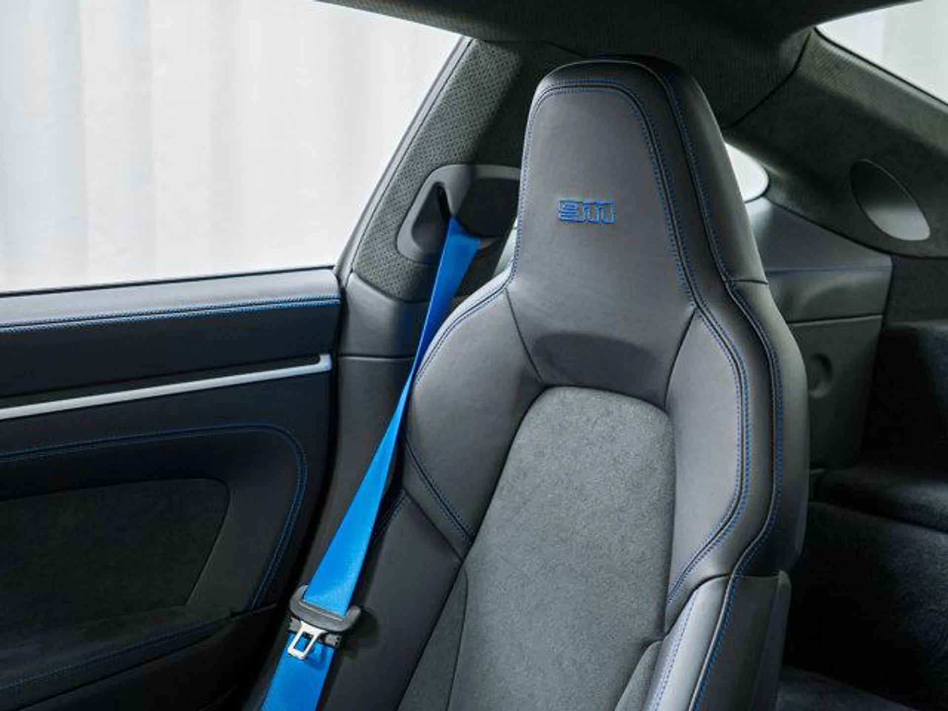 mph019_3727989080_f_Wi_Rcl_LF_pwwt9w_Kt3_N0gut6_Jos_f4a5eabf36