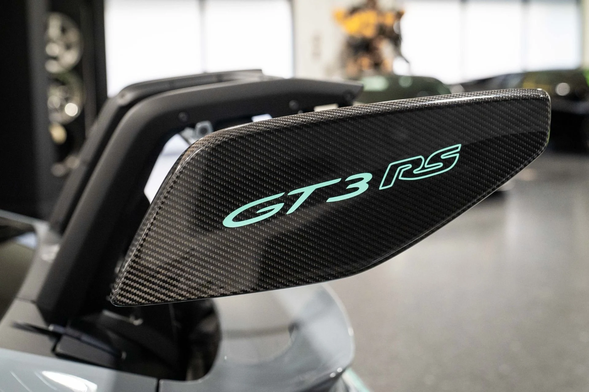 mph019_3733489888_Used_2024_Porsche_911_GT_3_RS_Arctic_Grey_Weissach_Package_1768063556_a8fee828f2